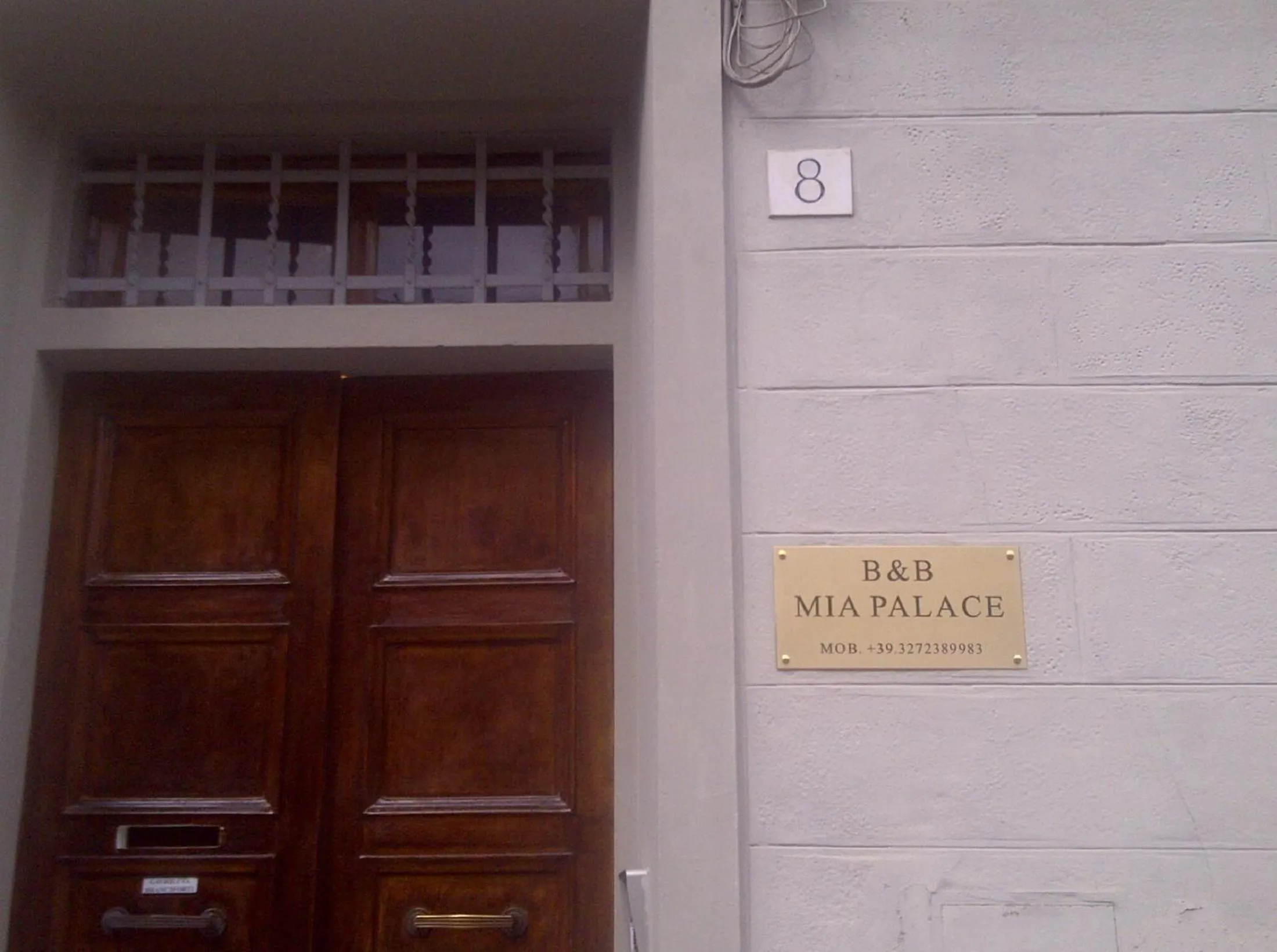 Facade/entrance in Mia Palace