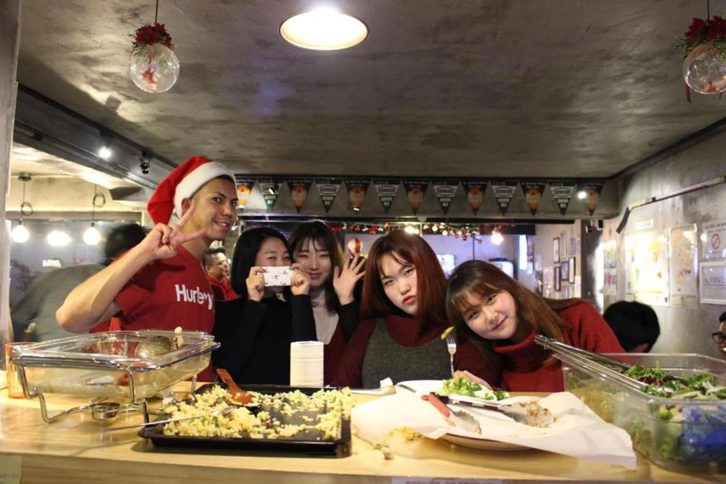 Lounge or bar in INNO Hostel & Pub Lounge Hongdae