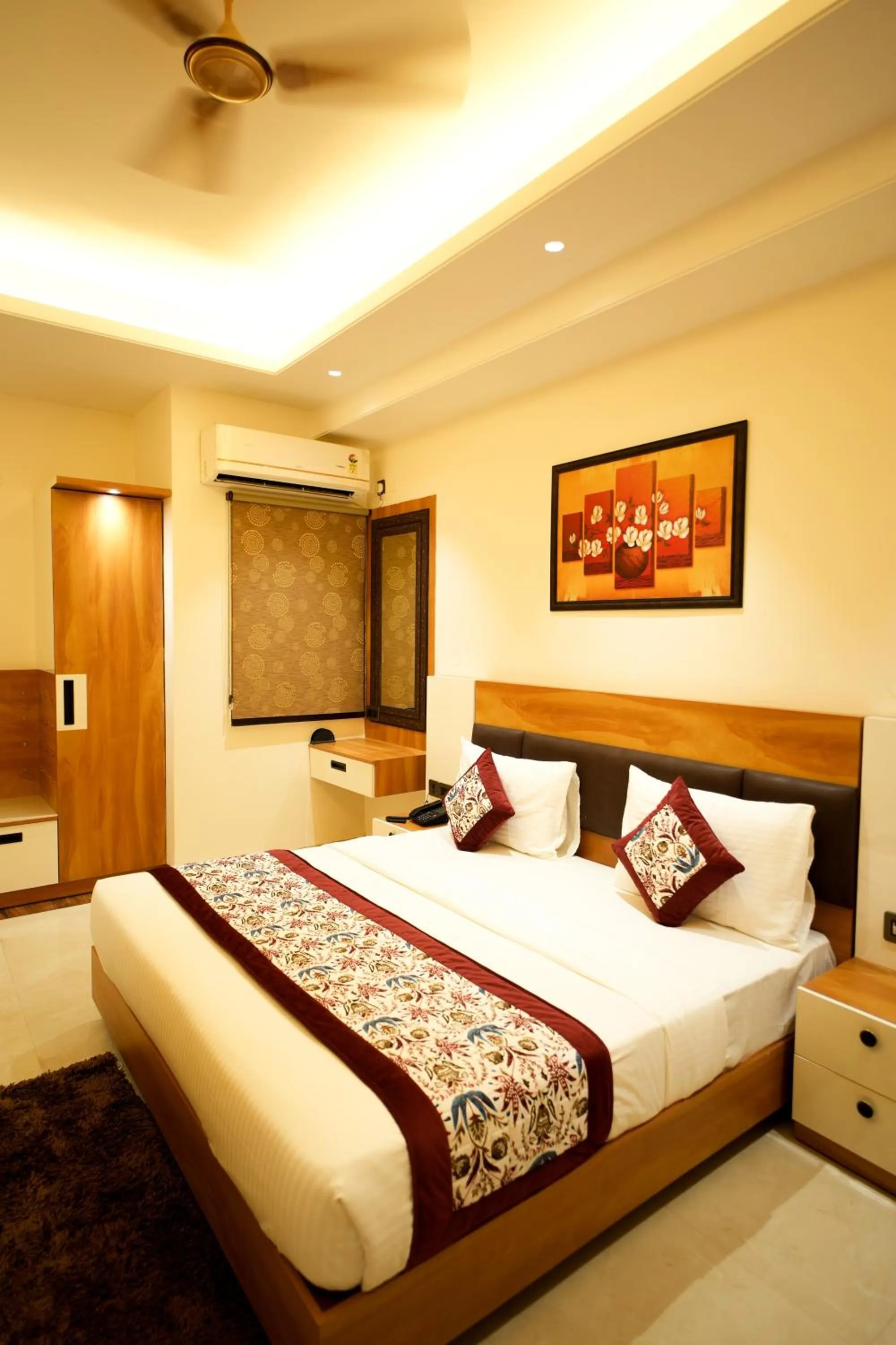 Bed in Masaga by Qcent, Gurugram