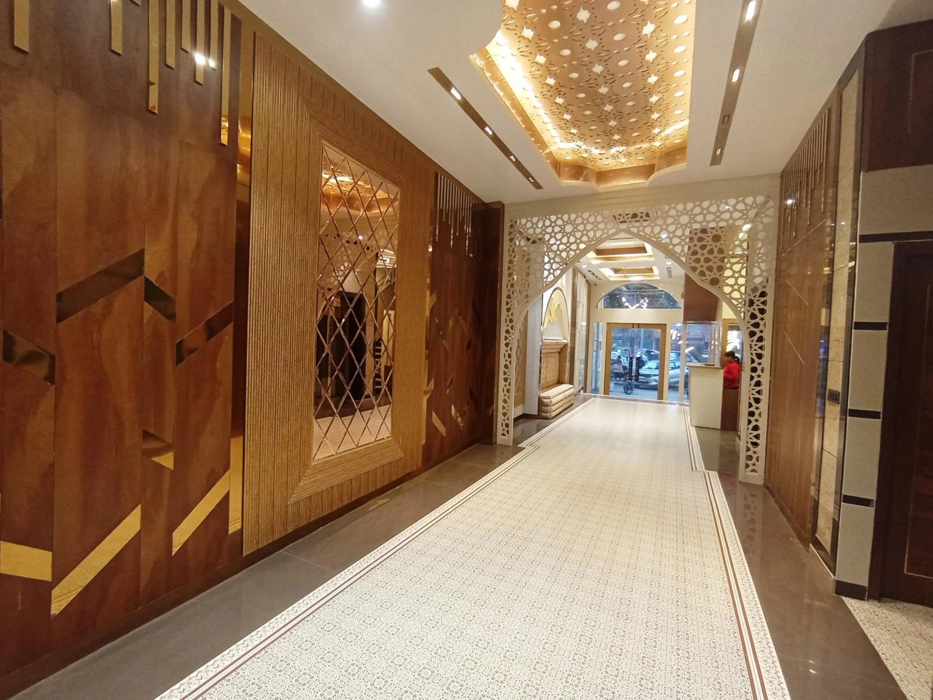 Facade/entrance in Masaga by Qcent, Gurugram