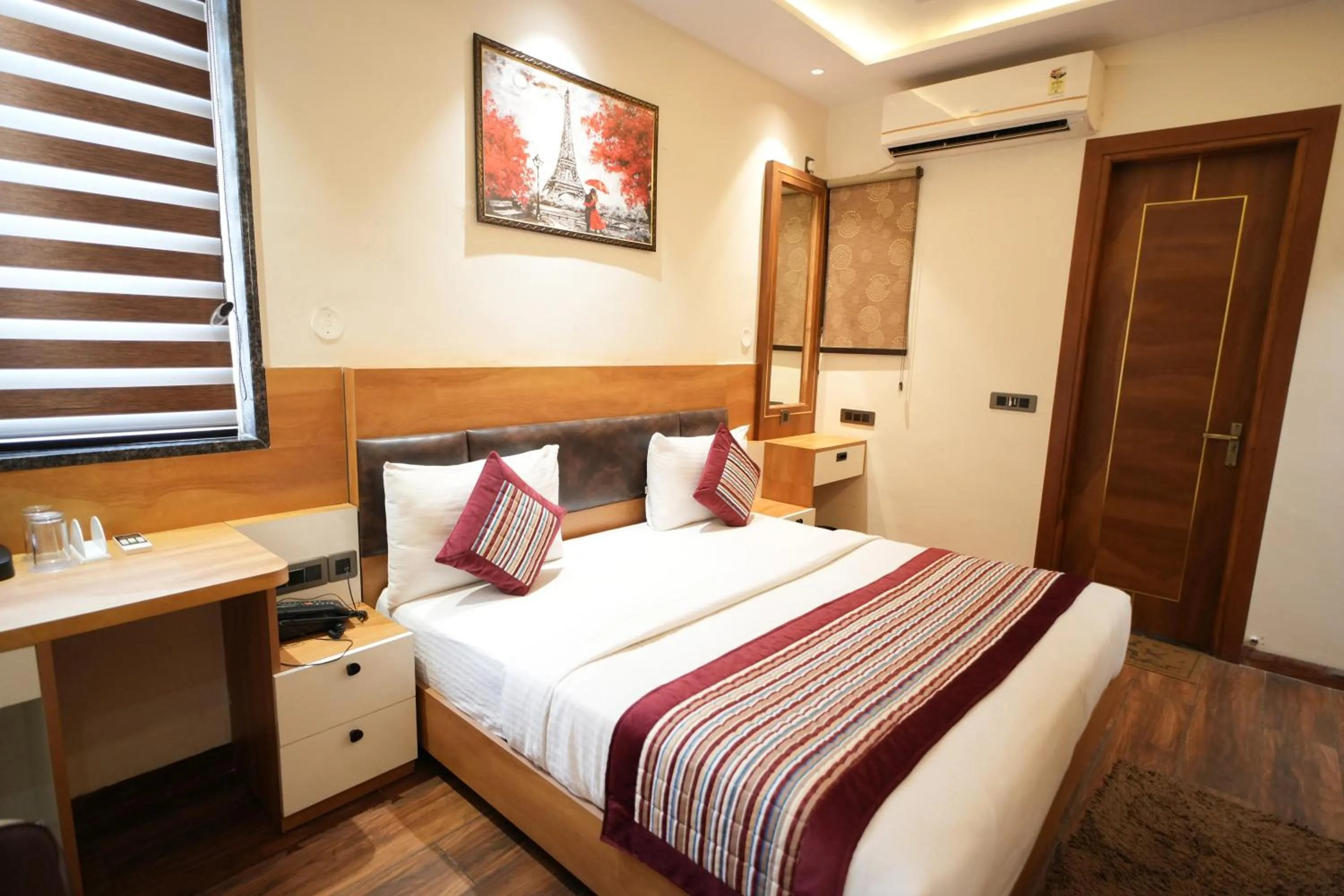 Bed in Masaga by Qcent, Gurugram