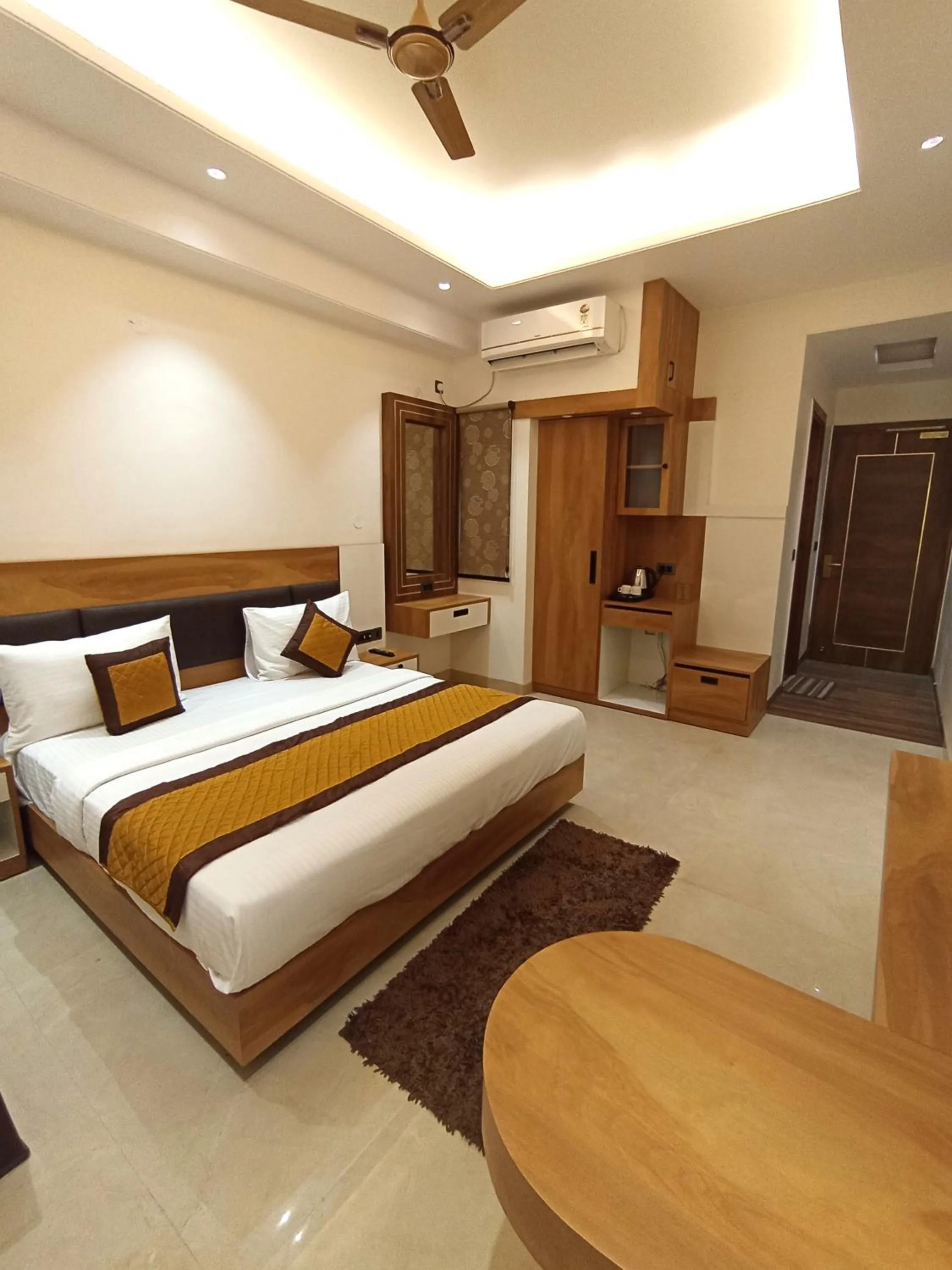 Bed in Masaga by Qcent, Gurugram