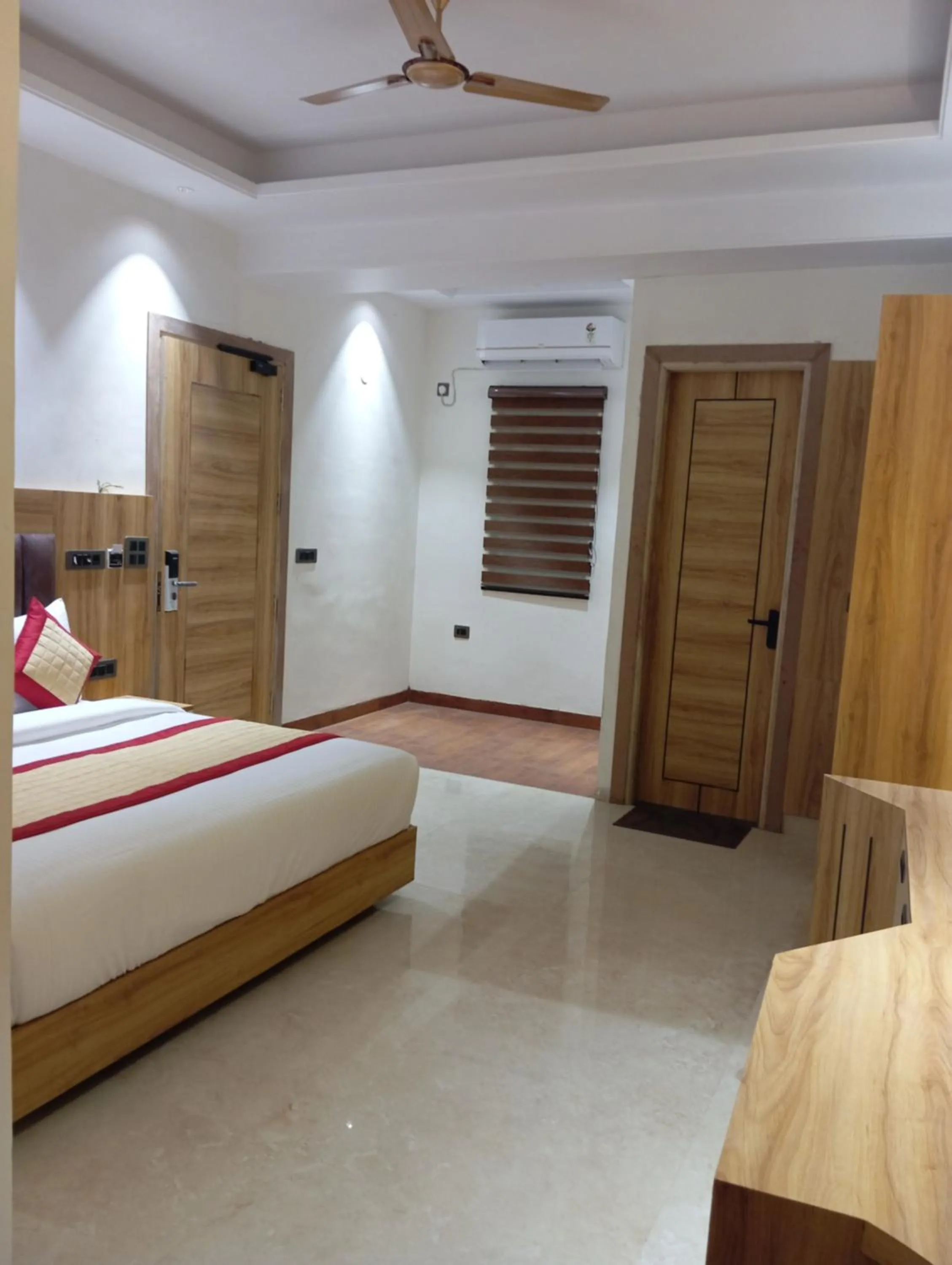 Bed in Masaga by Qcent, Gurugram