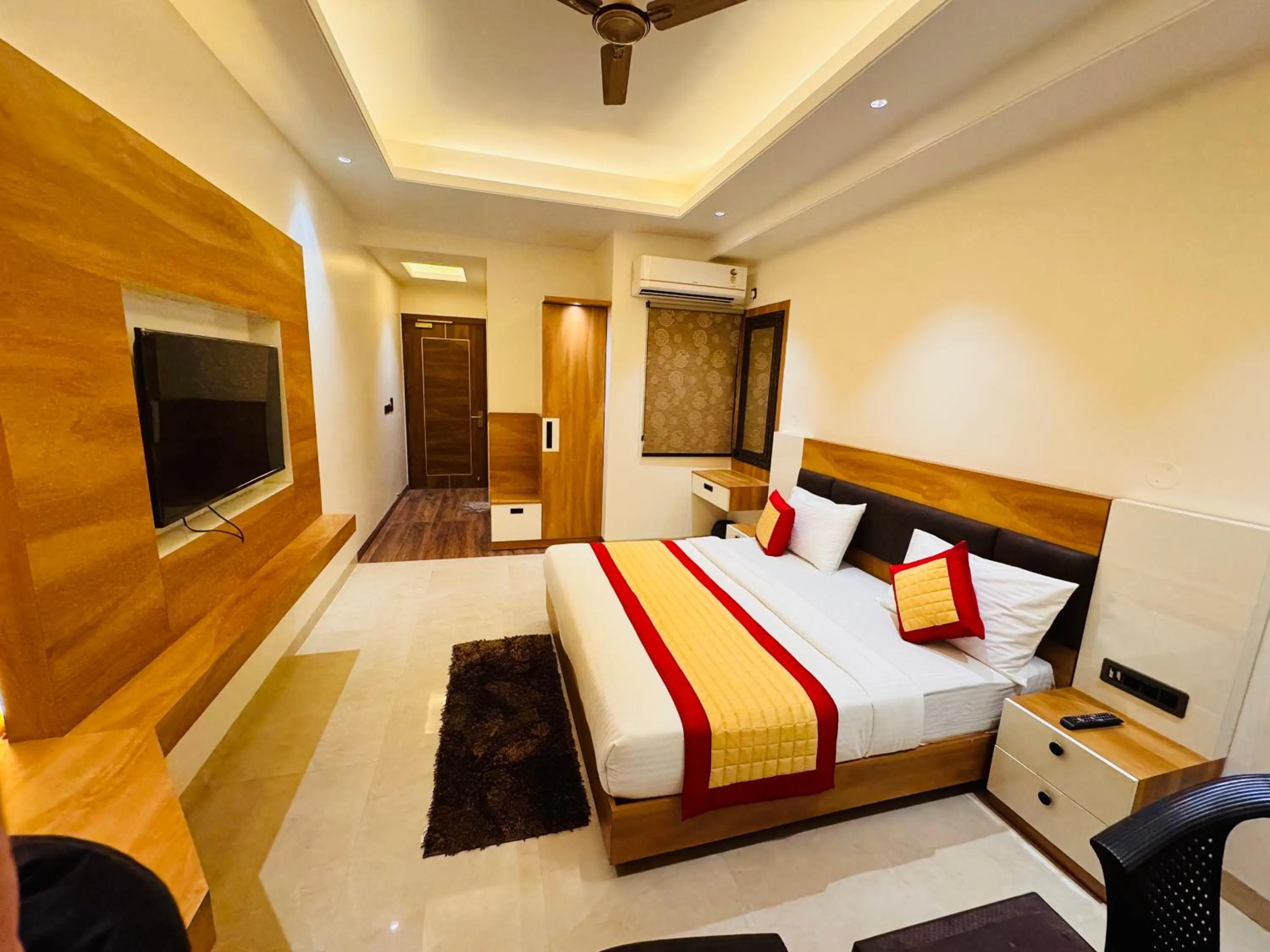 Bed in Masaga by Qcent, Gurugram