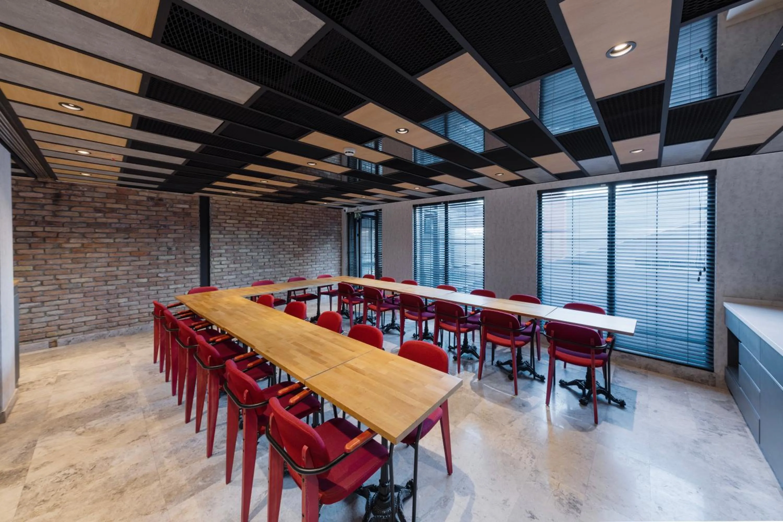 Seating area in AHG Atlas Hotel Taksim