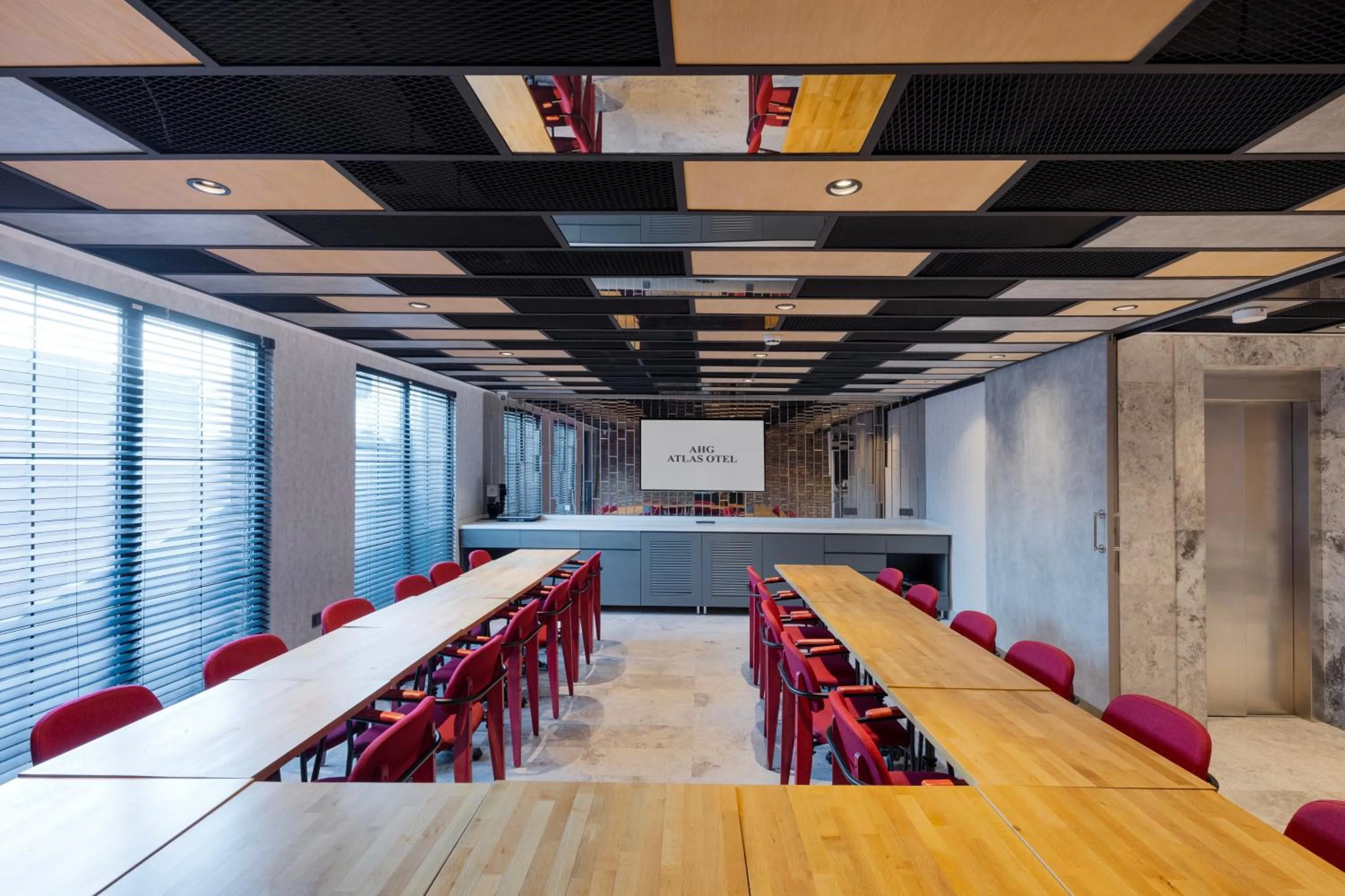 Seating area in AHG Atlas Hotel Taksim