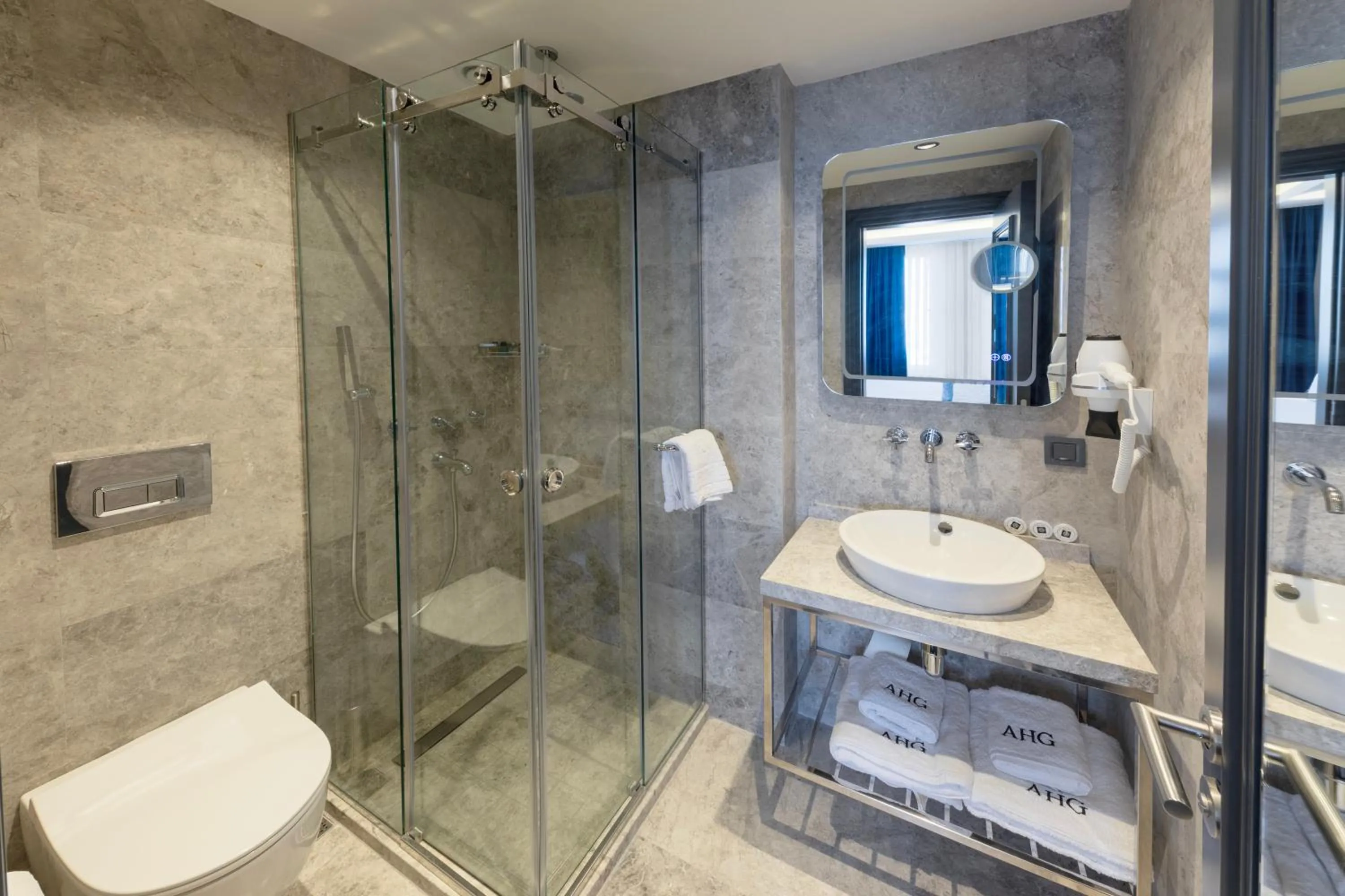 Shower in AHG Atlas Hotel Taksim