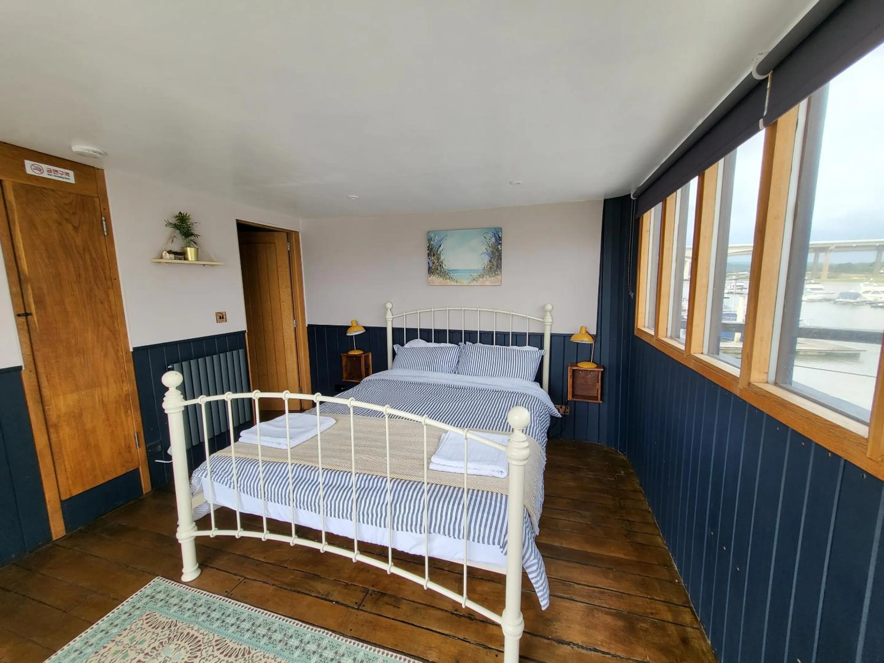 Bedroom, Bed in Inner Dowsing Lightship