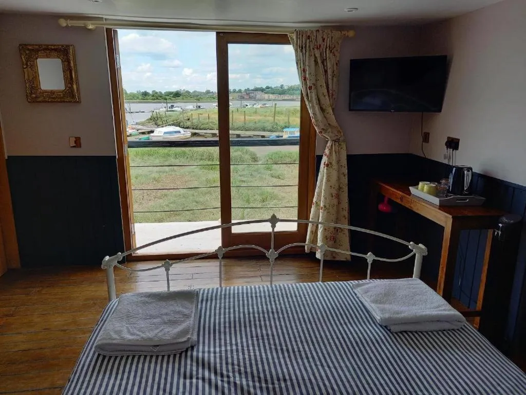 Bedroom, Bed in Inner Dowsing Lightship