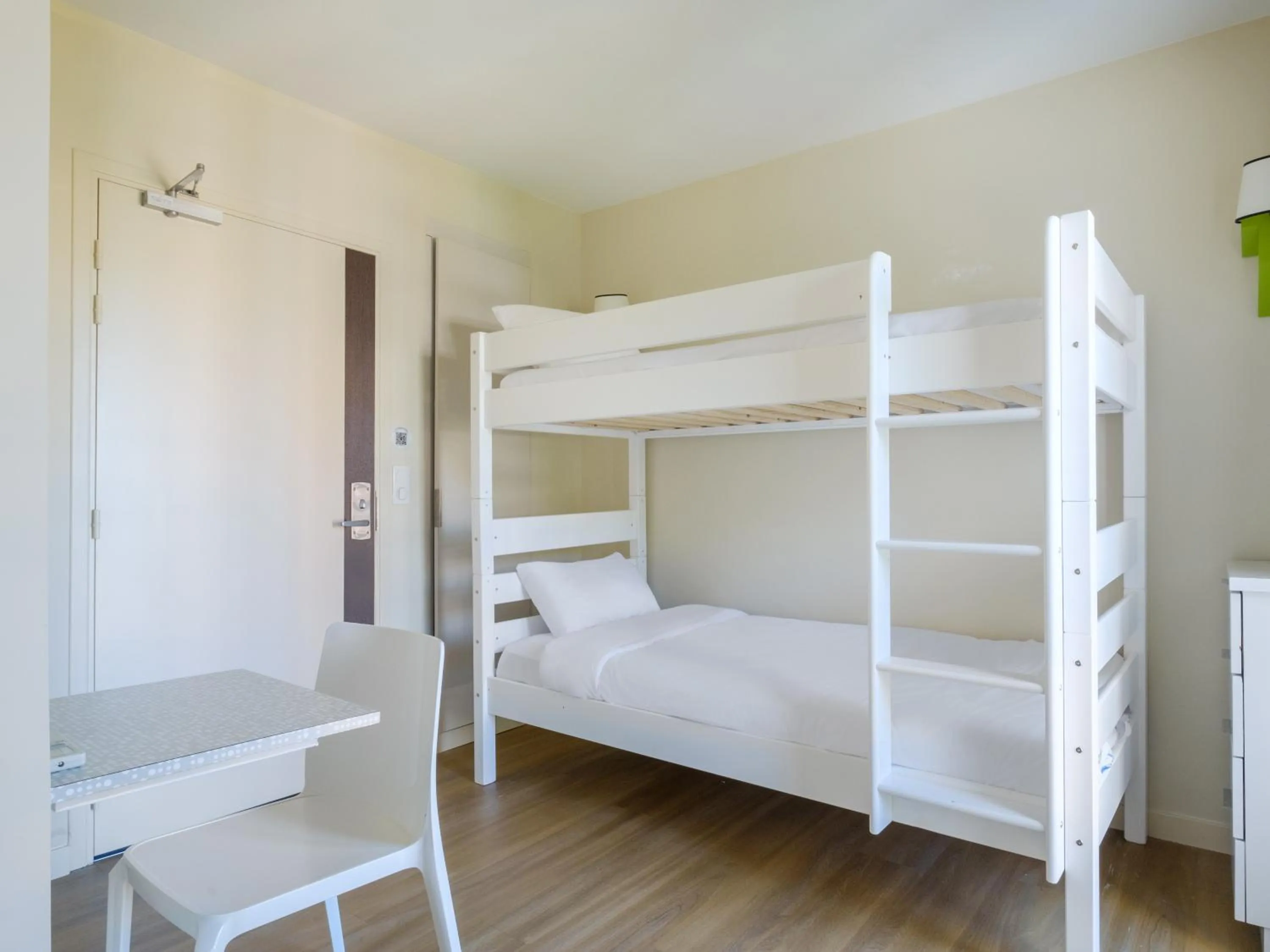 bunk bed, Bed in B&B HOTEL Antibes Juan-les-Pins