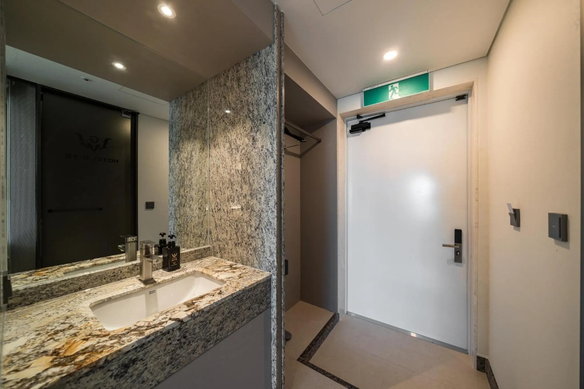 Shower in Hotel GITE