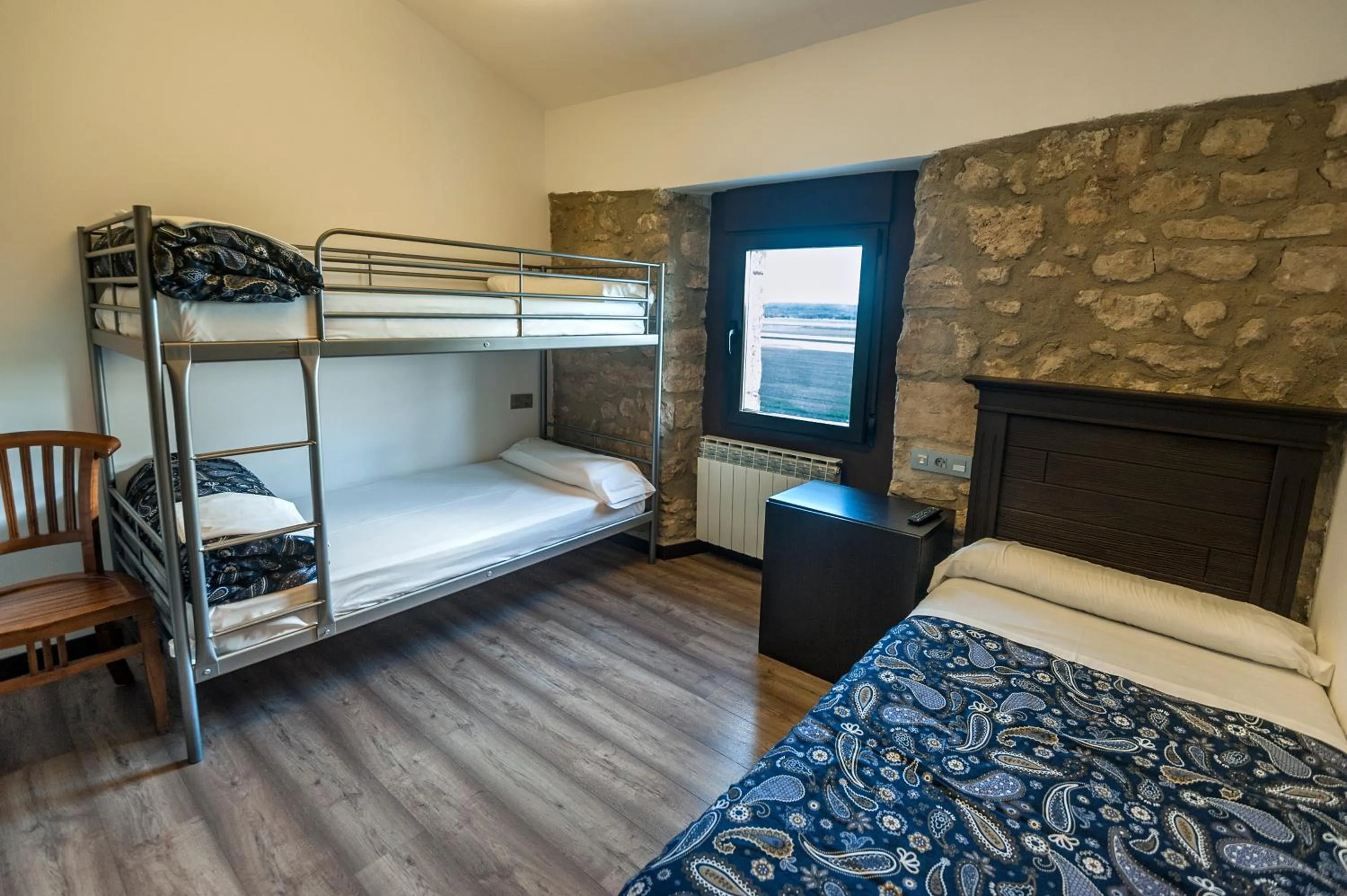 Photo of the whole room, Bed in Albergue turístico "La Fábrica"