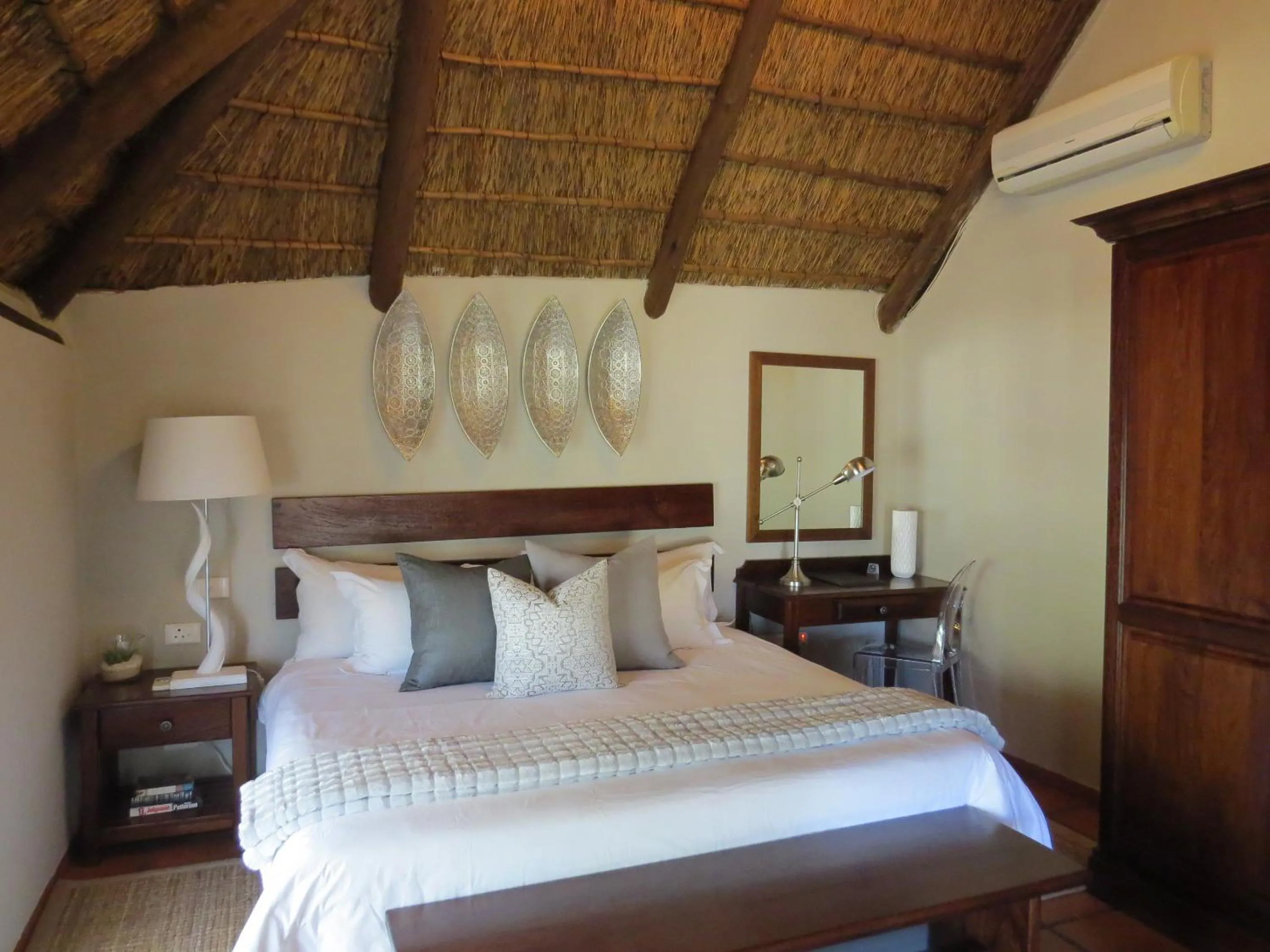 Bed in Itaga Luxury Private Game Lodge