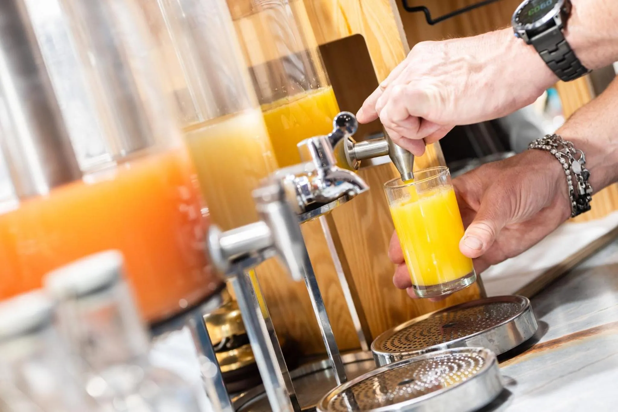 Restaurant/places to eat in voco Brussels City North by IHG