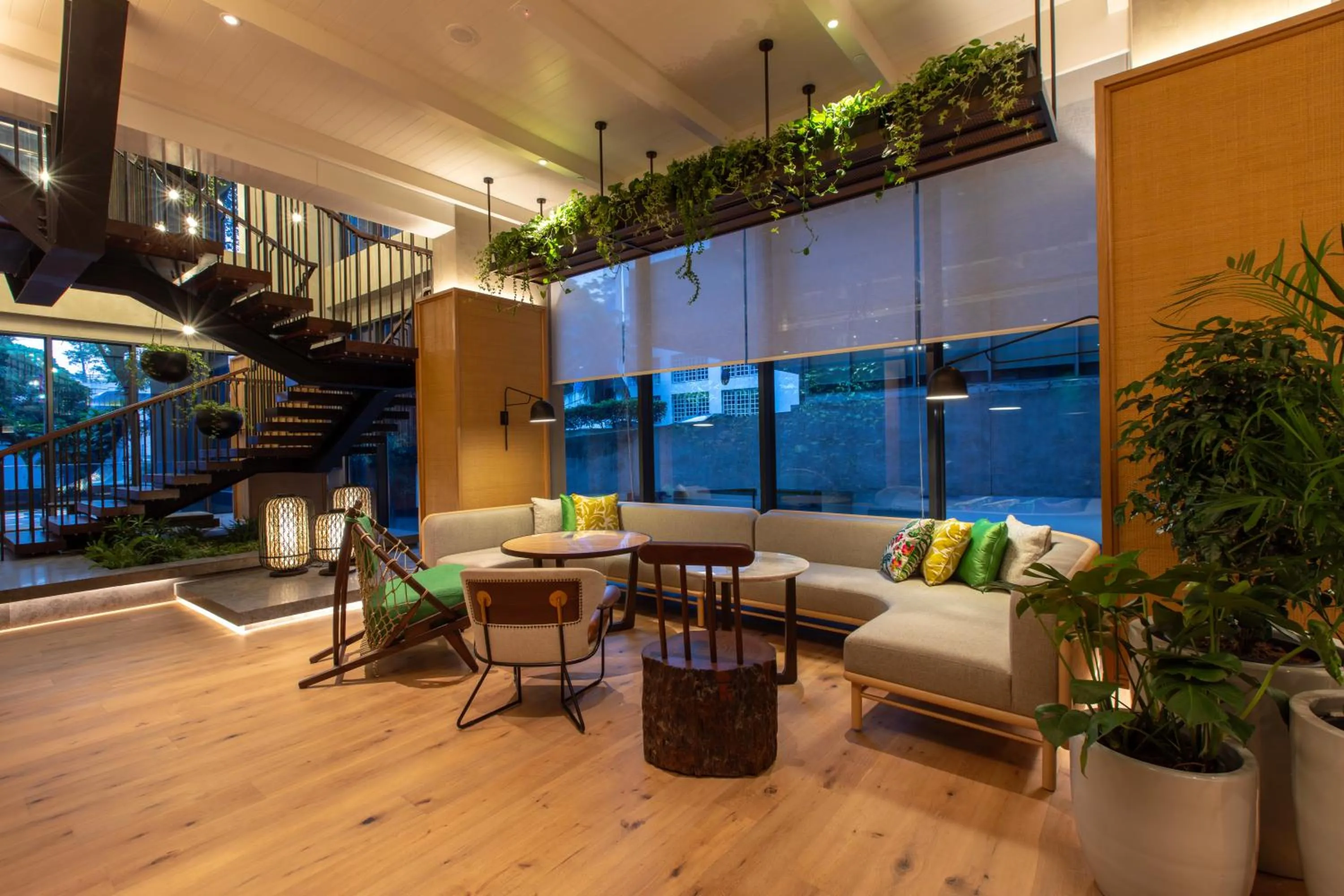 Lobby or reception in Hotel Indigo Kuala Lumpur on the Park by IHG