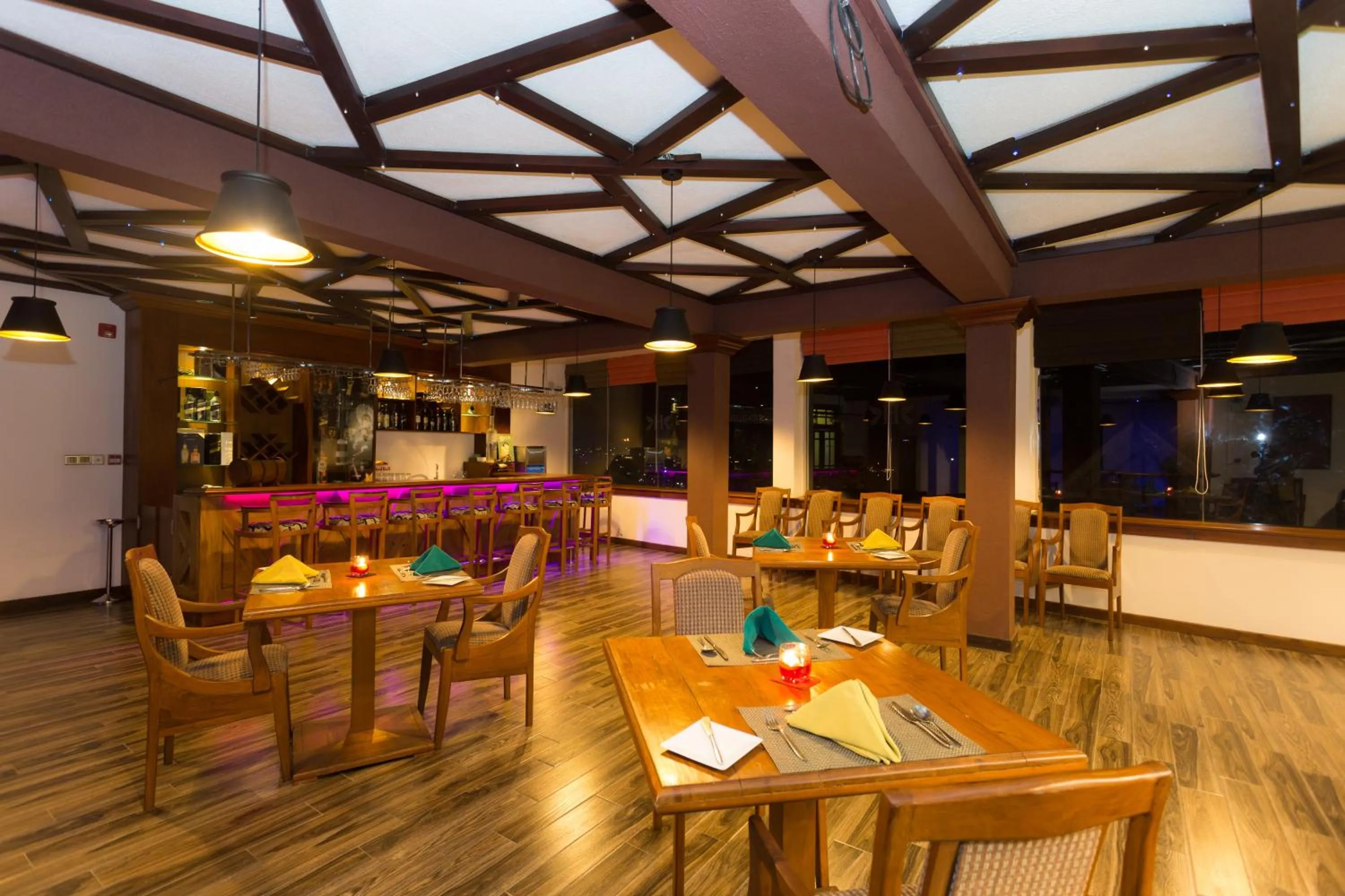 Lounge or bar in Heaven Seven Nuwara Eliya