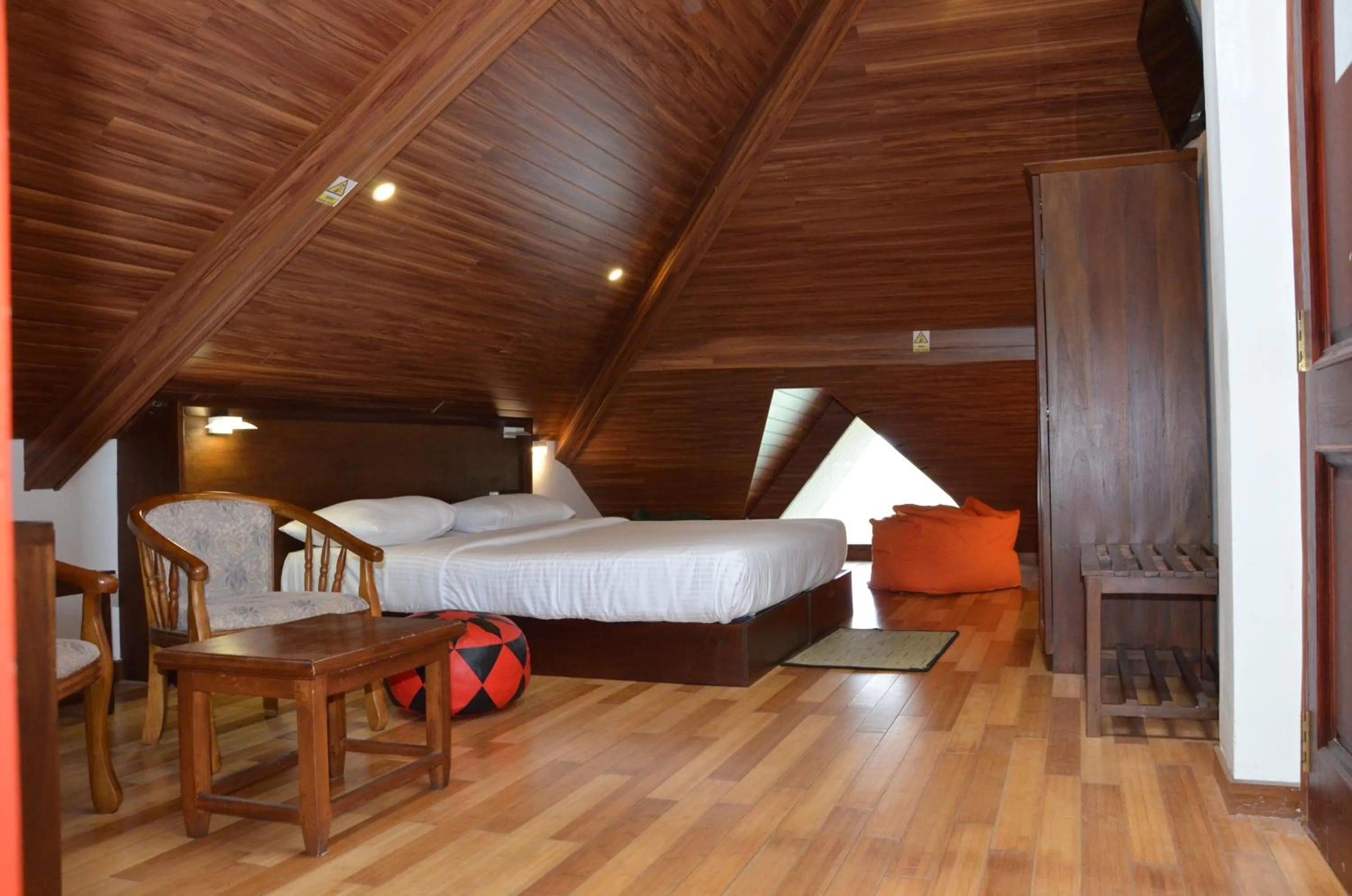 Photo of the whole room, Bed in Heaven Seven Nuwara Eliya