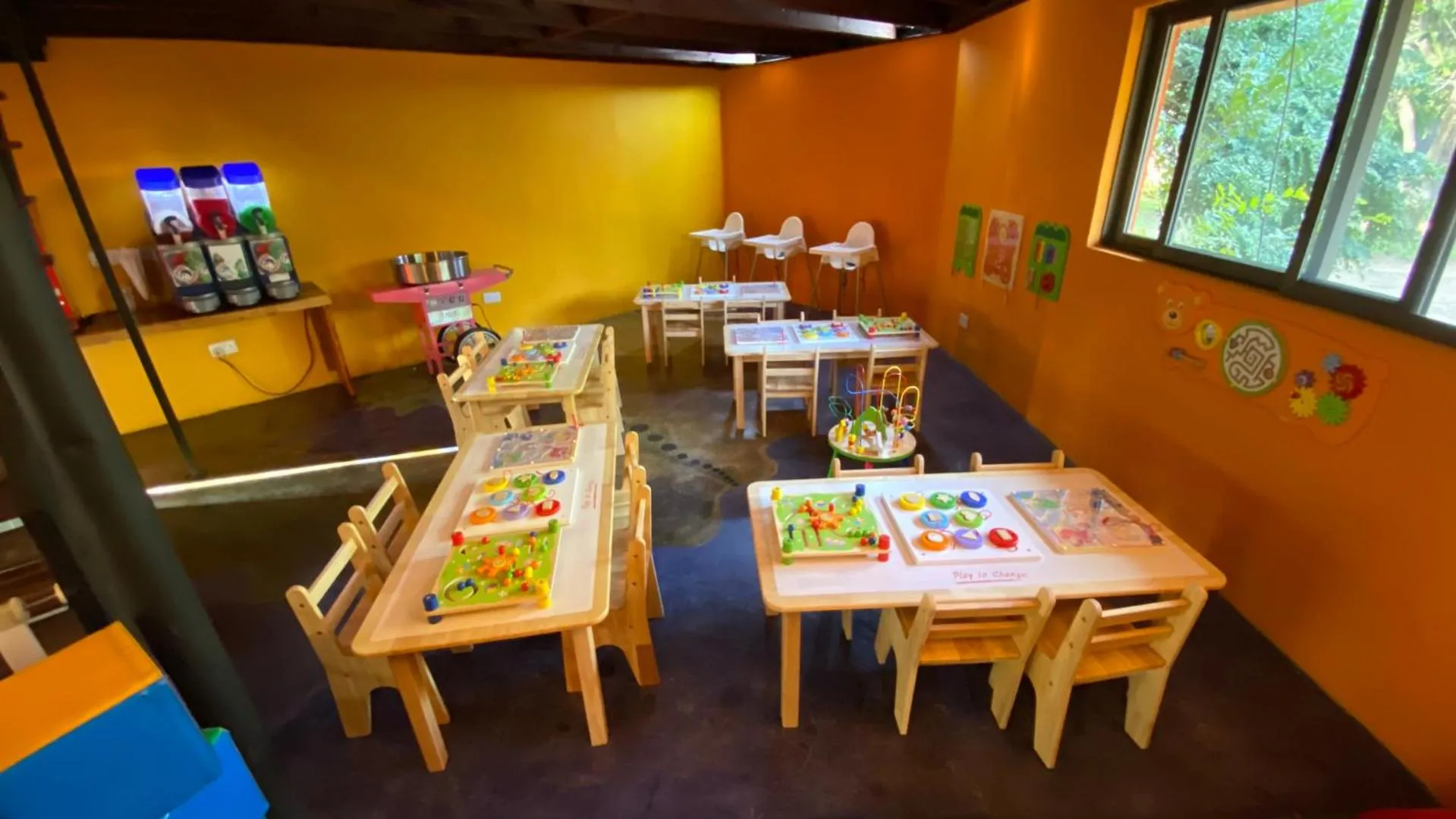 Children play ground in Maramba River Lodge