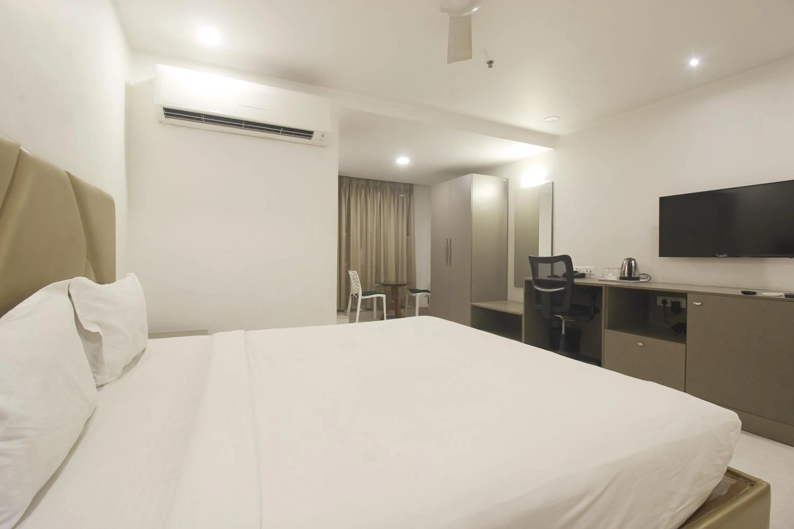 Bed in Hotel SSR GRAND