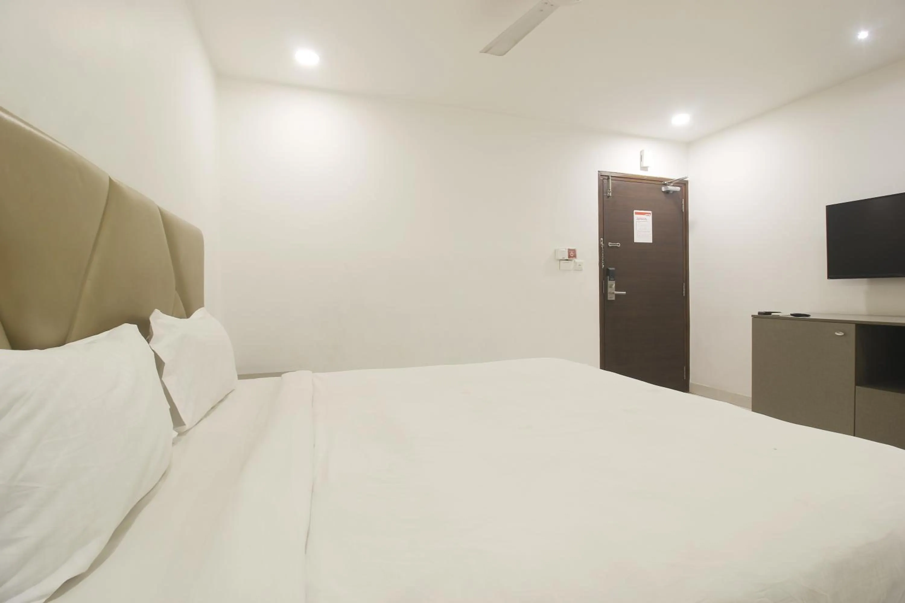 Bed in Hotel SSR GRAND