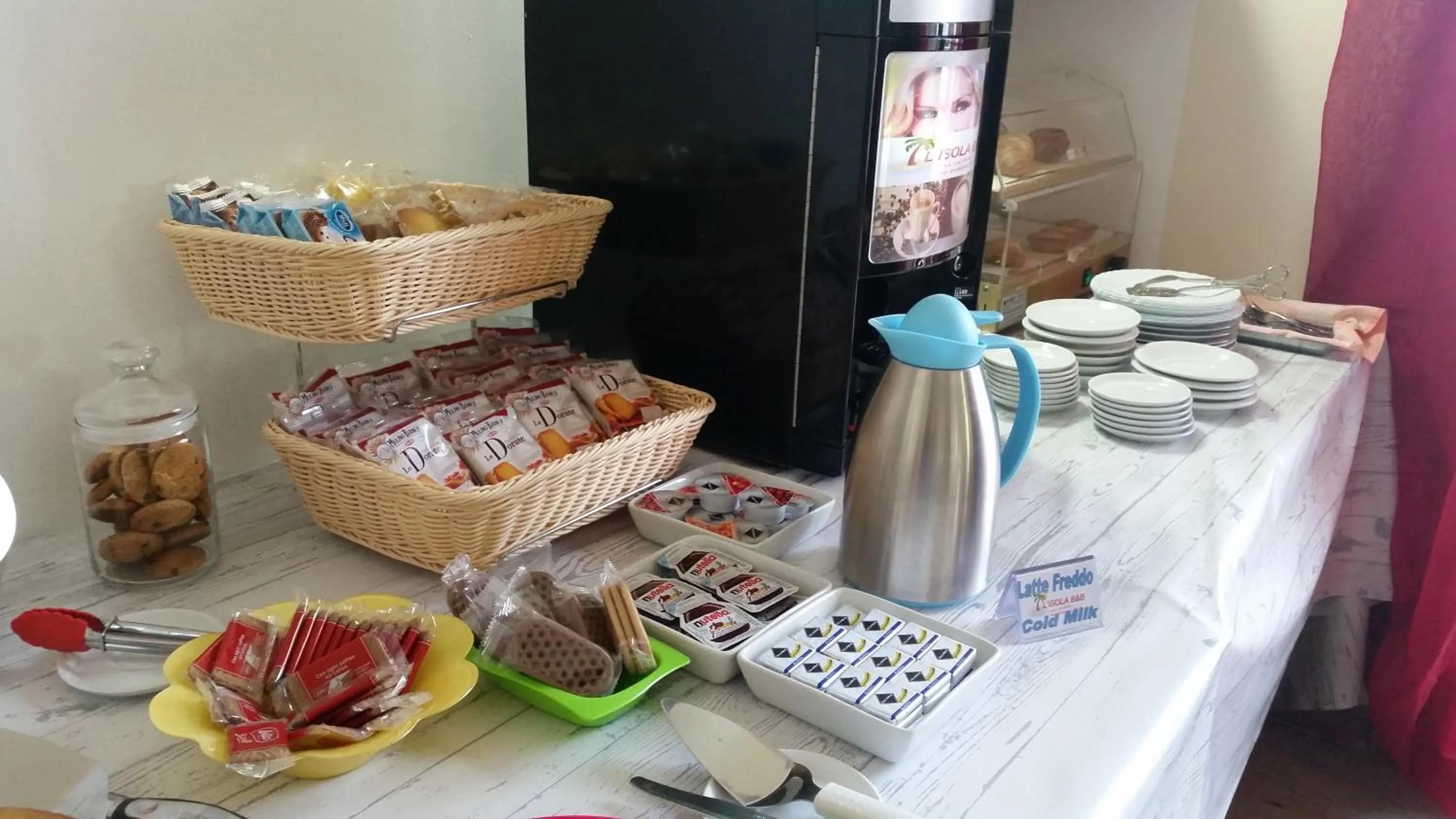 Continental breakfast in B&B L'Isola