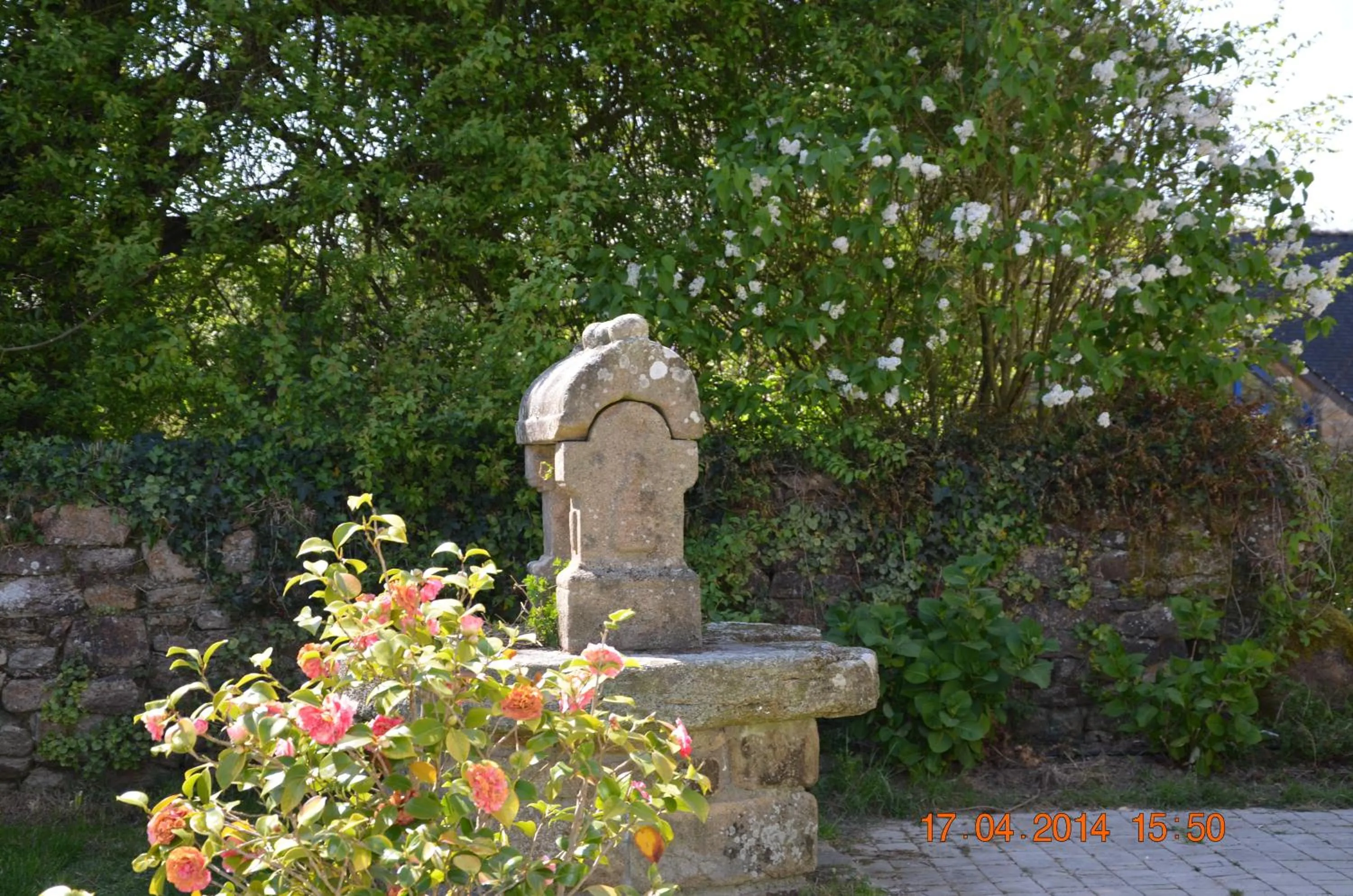Garden view in A la Ferme de Kervihern