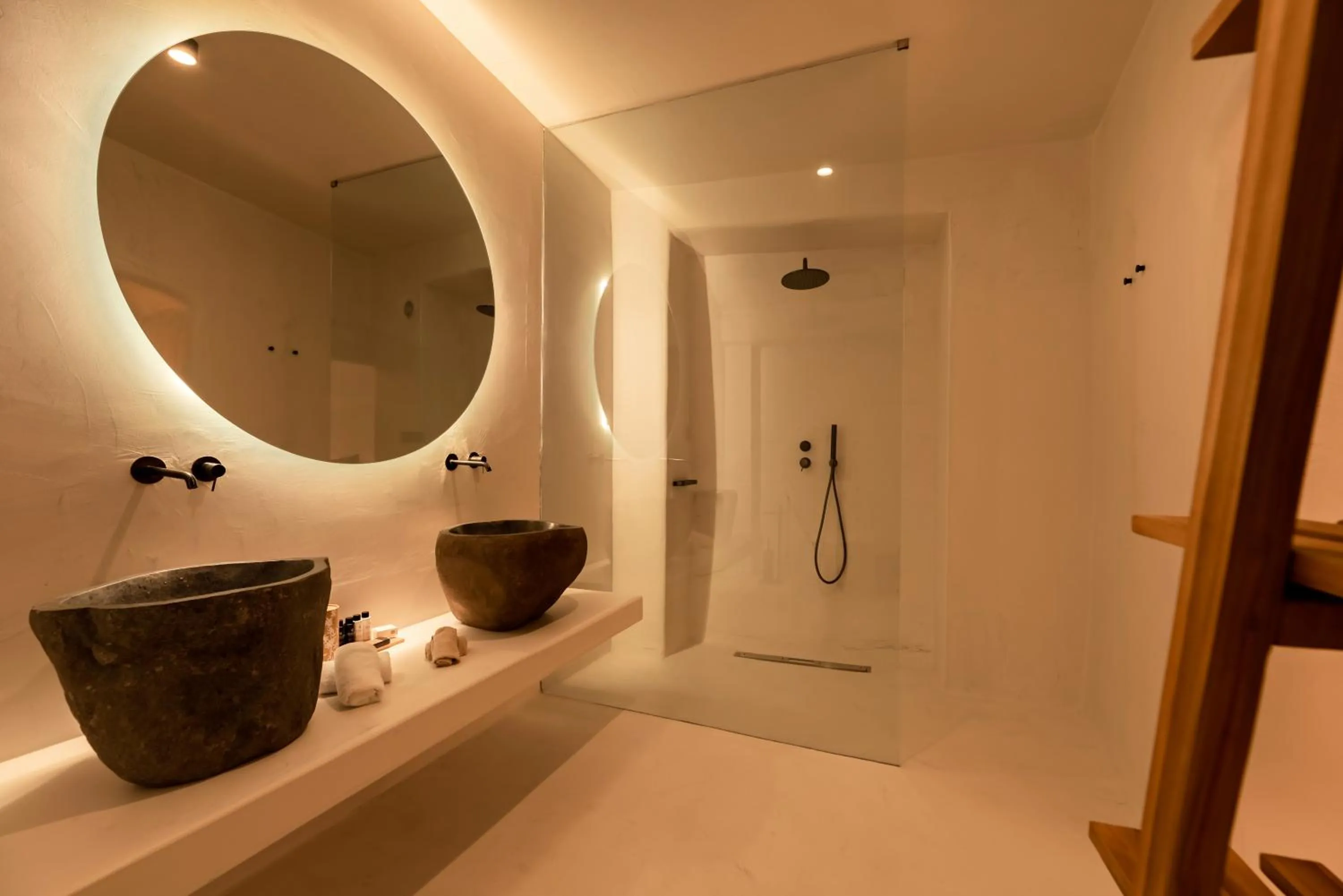 Shower in Twenty One Suites