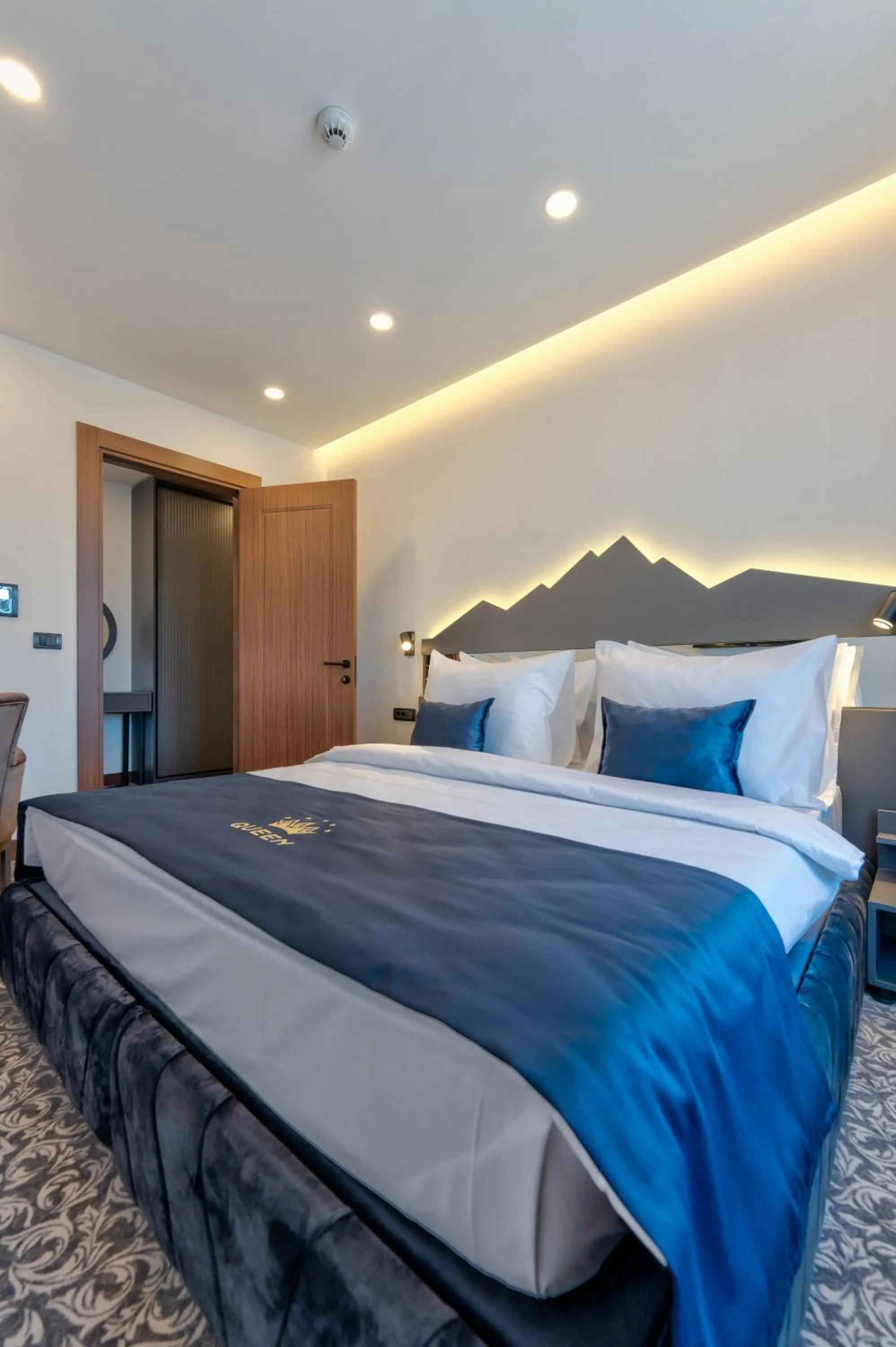 Bed in Queen of Zlatibor