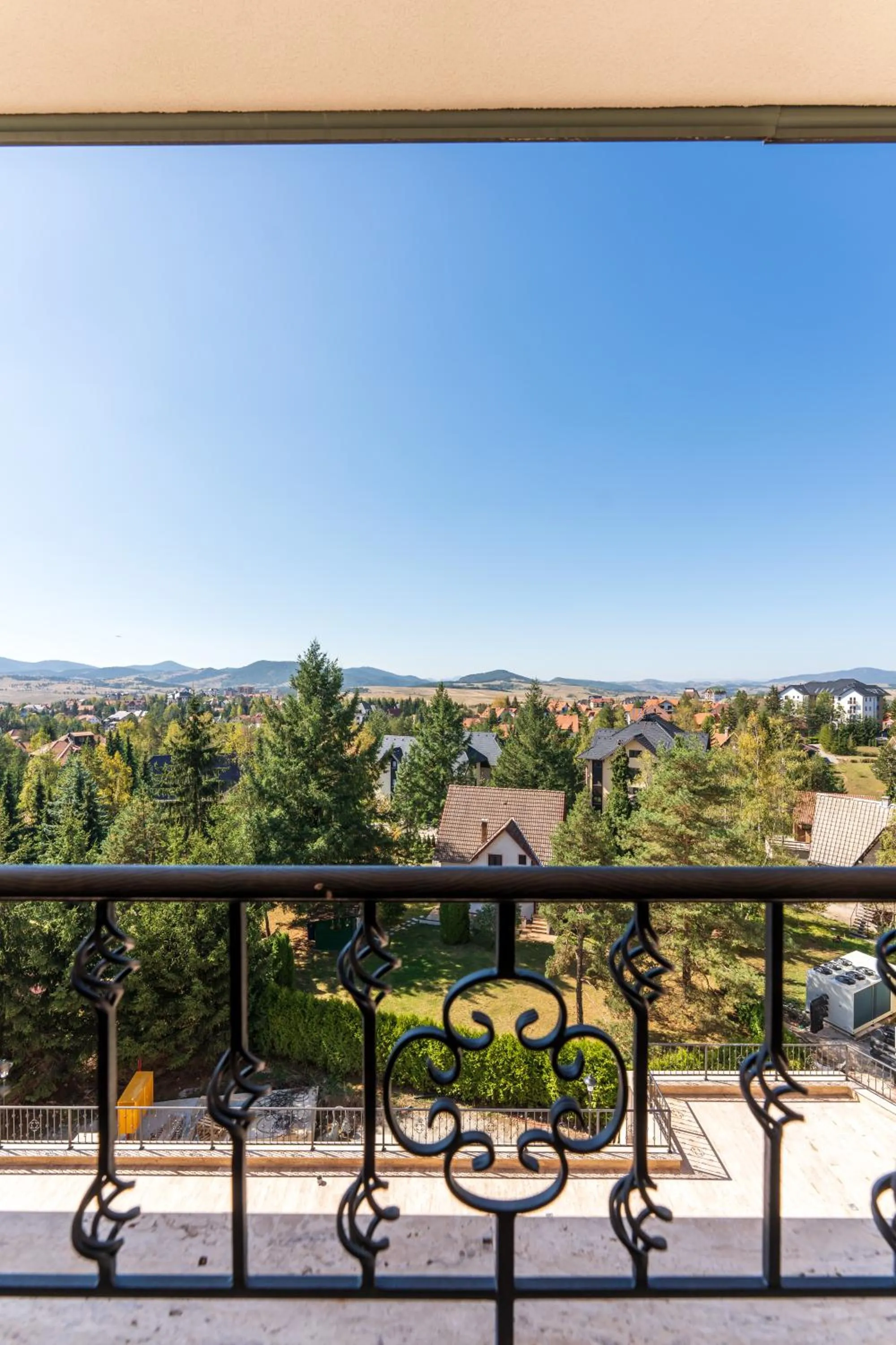 Garden view in Queen of Zlatibor