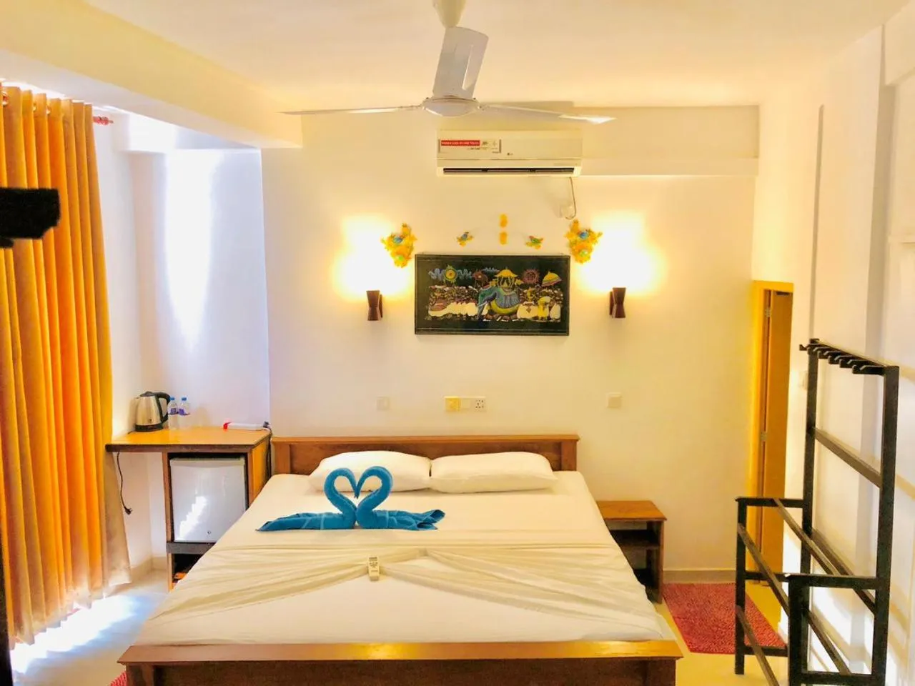 Photo of the whole room, Bed in Mirissa Beach Inn