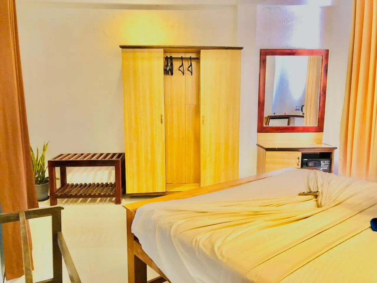 Photo of the whole room, Bed in Mirissa Beach Inn