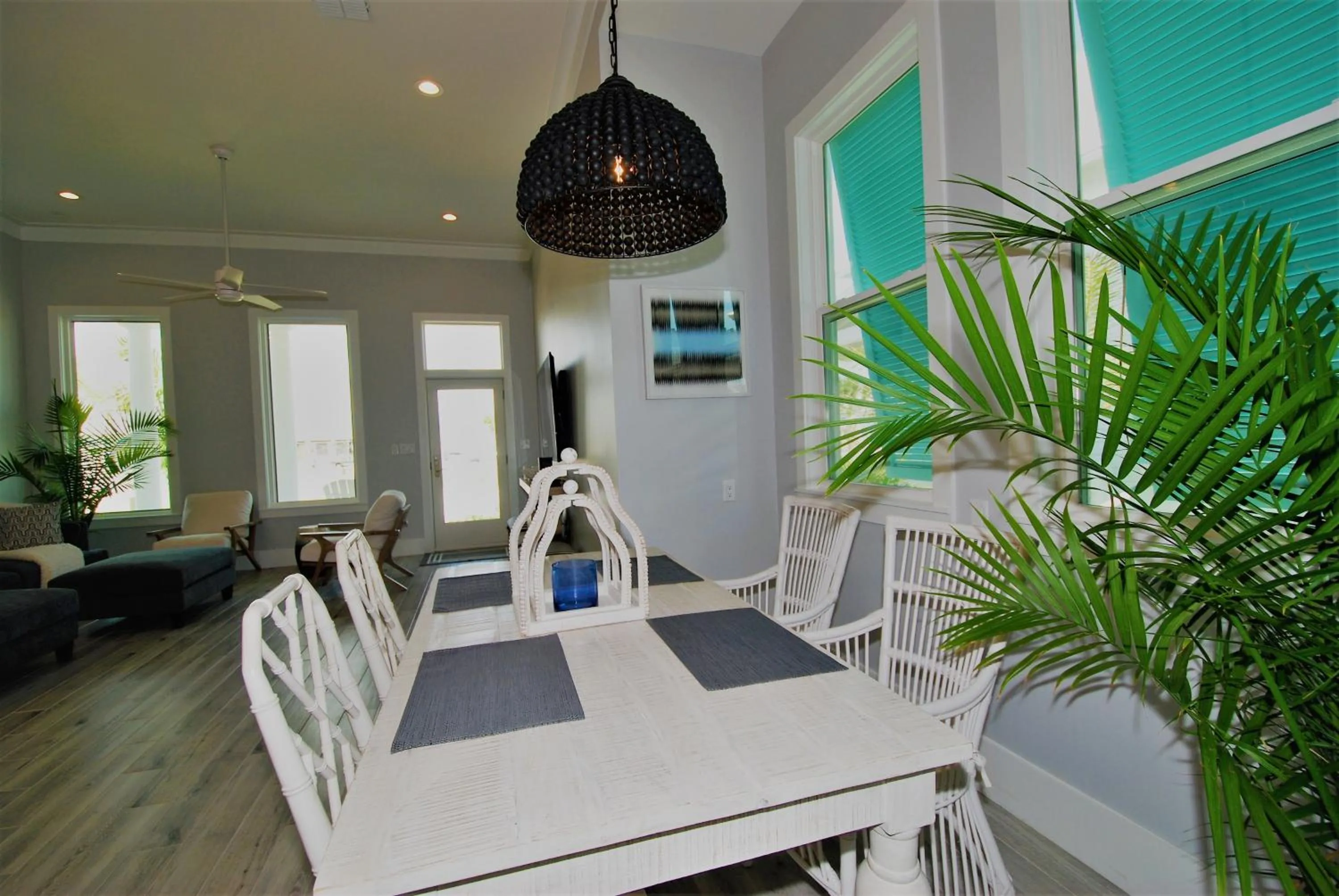 Dining area in Seaglass Cottage - Private home at The Shores home
