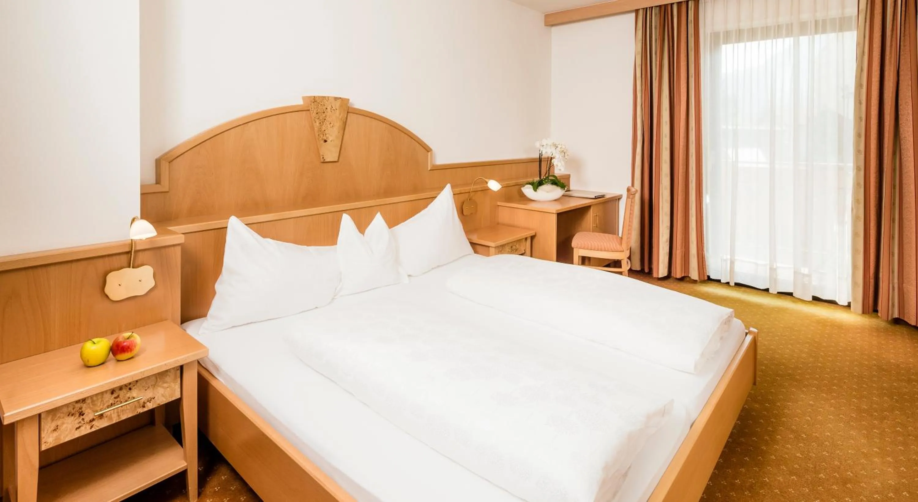 Photo of the whole room, Bed in Garni Hotel Am Meilenstein