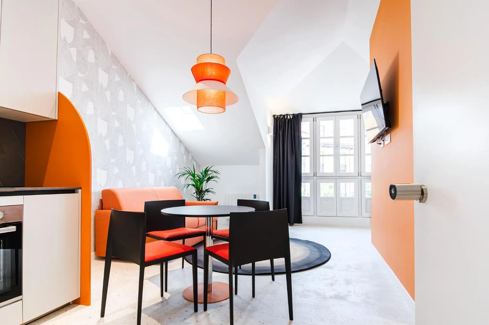 Kitchen or kitchenette in Apartamentos El Reloj