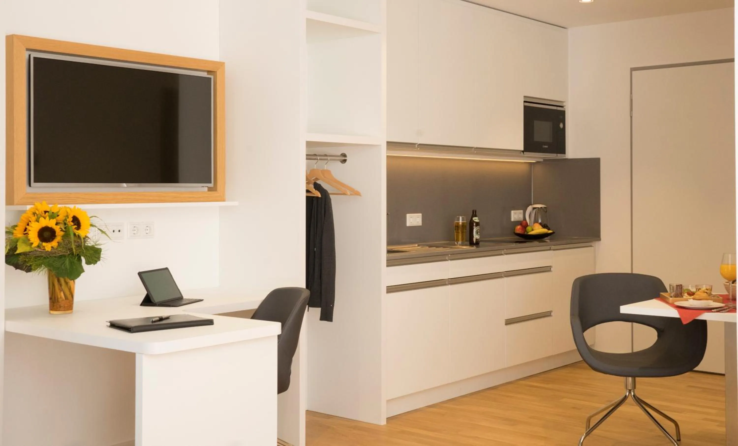 TV and multimedia in Seven Hotel + Boardinghouse