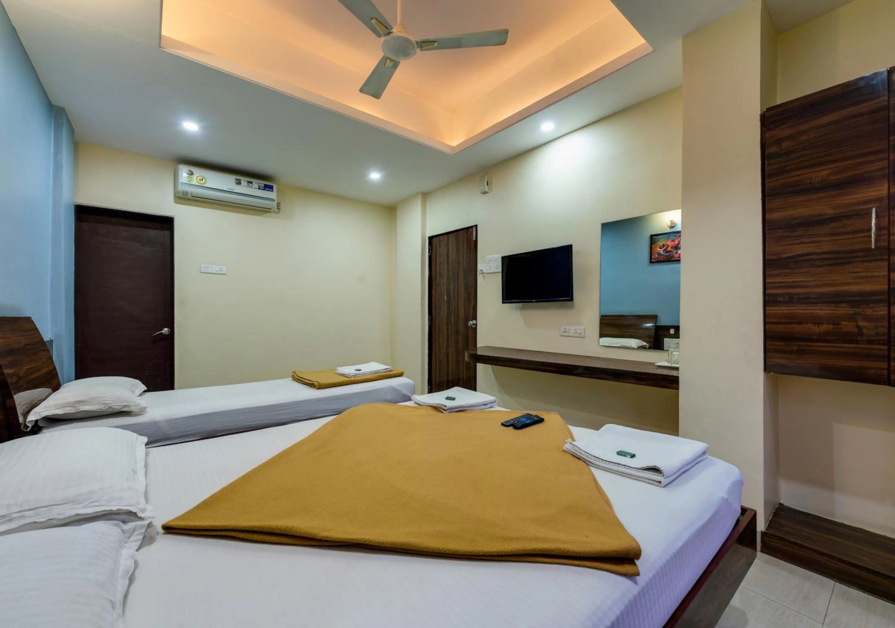 Bed in Hotel RadhaKrishna-Couple Friendly