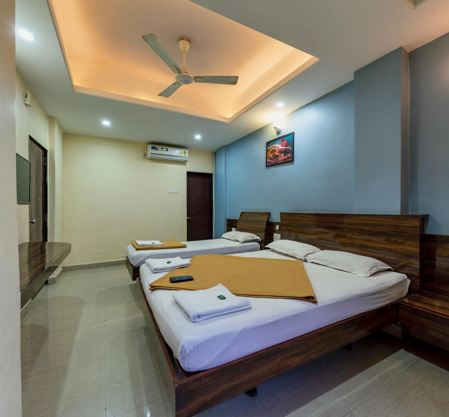 Bed in Hotel RadhaKrishna-Couple Friendly
