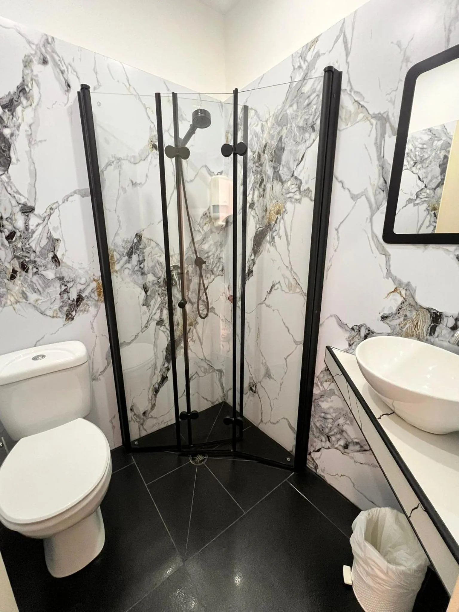 Bathroom in Elis Boutique Hotel