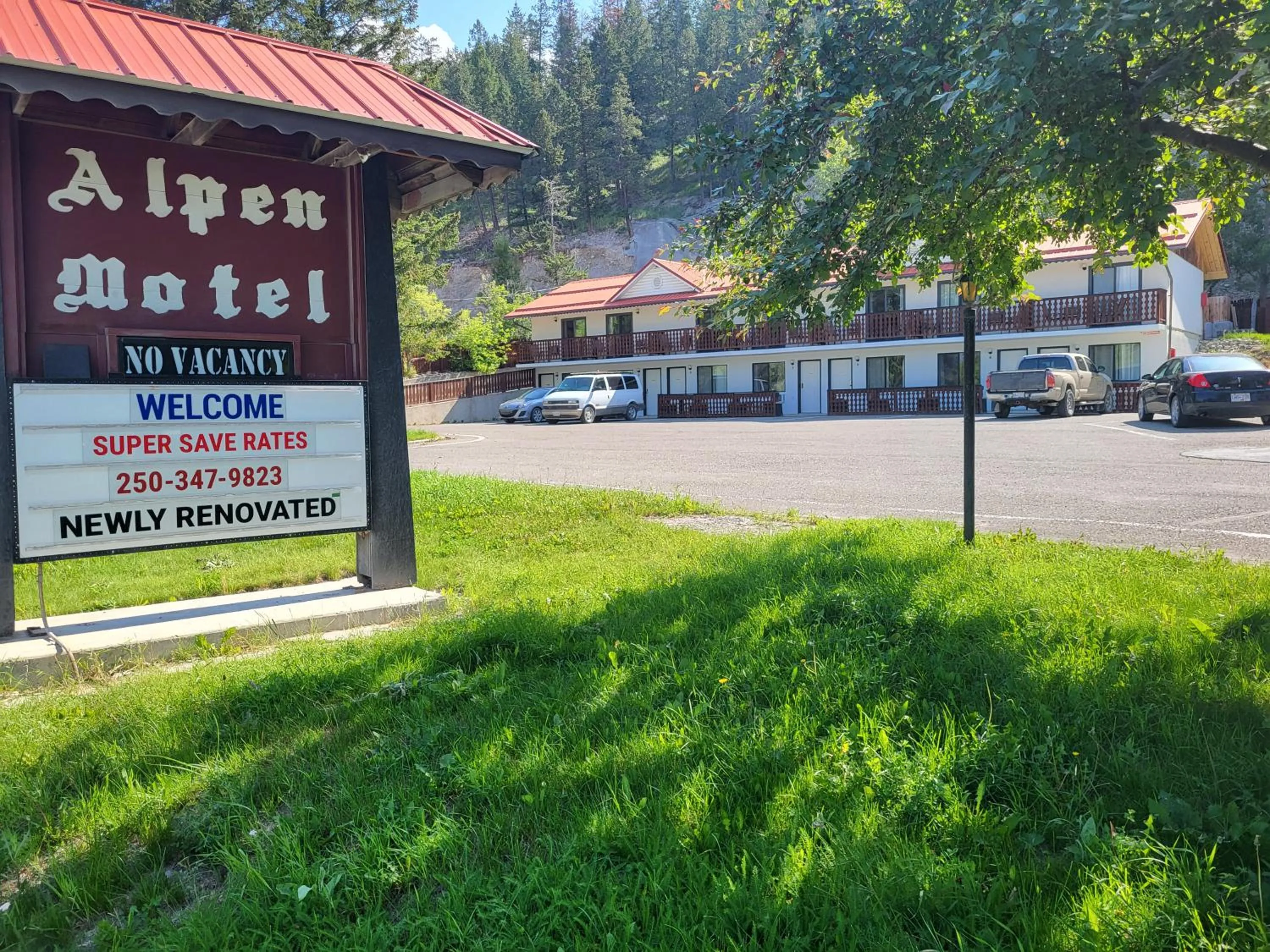 Property building in Alpen Motel