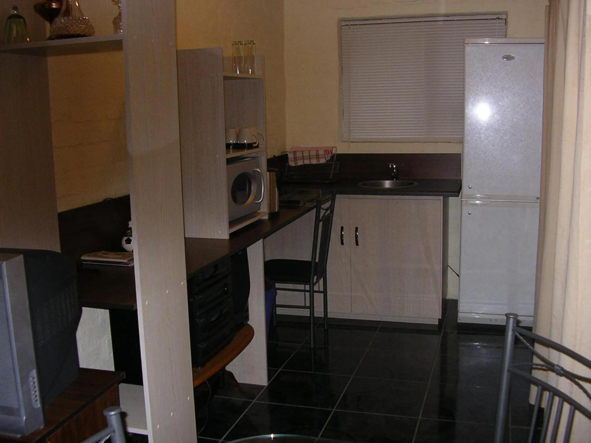 Kitchen or kitchenette in Little Lotta Cottage