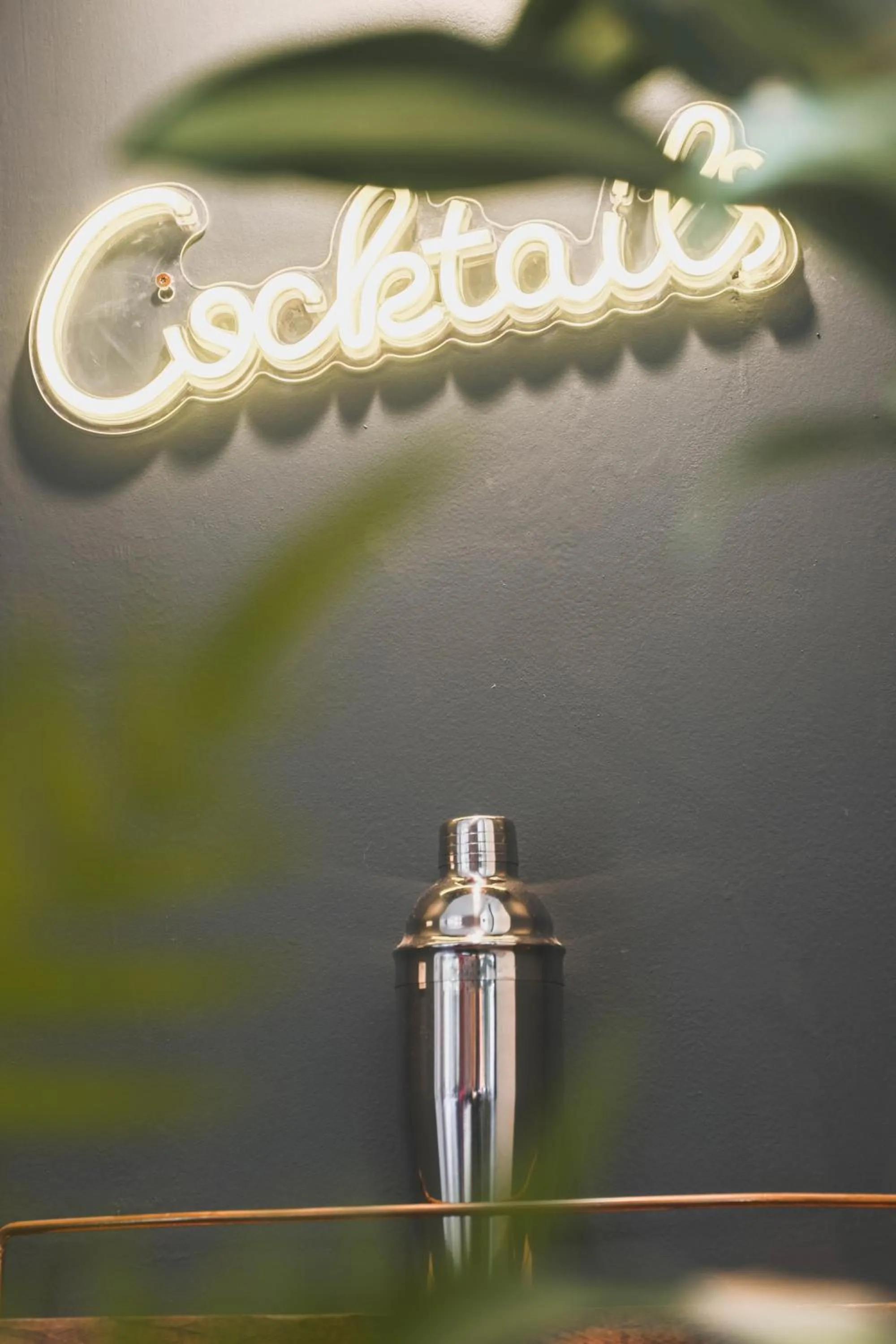 Property logo or sign in T3- un Oasis rénové et climatisé au centre de LGM