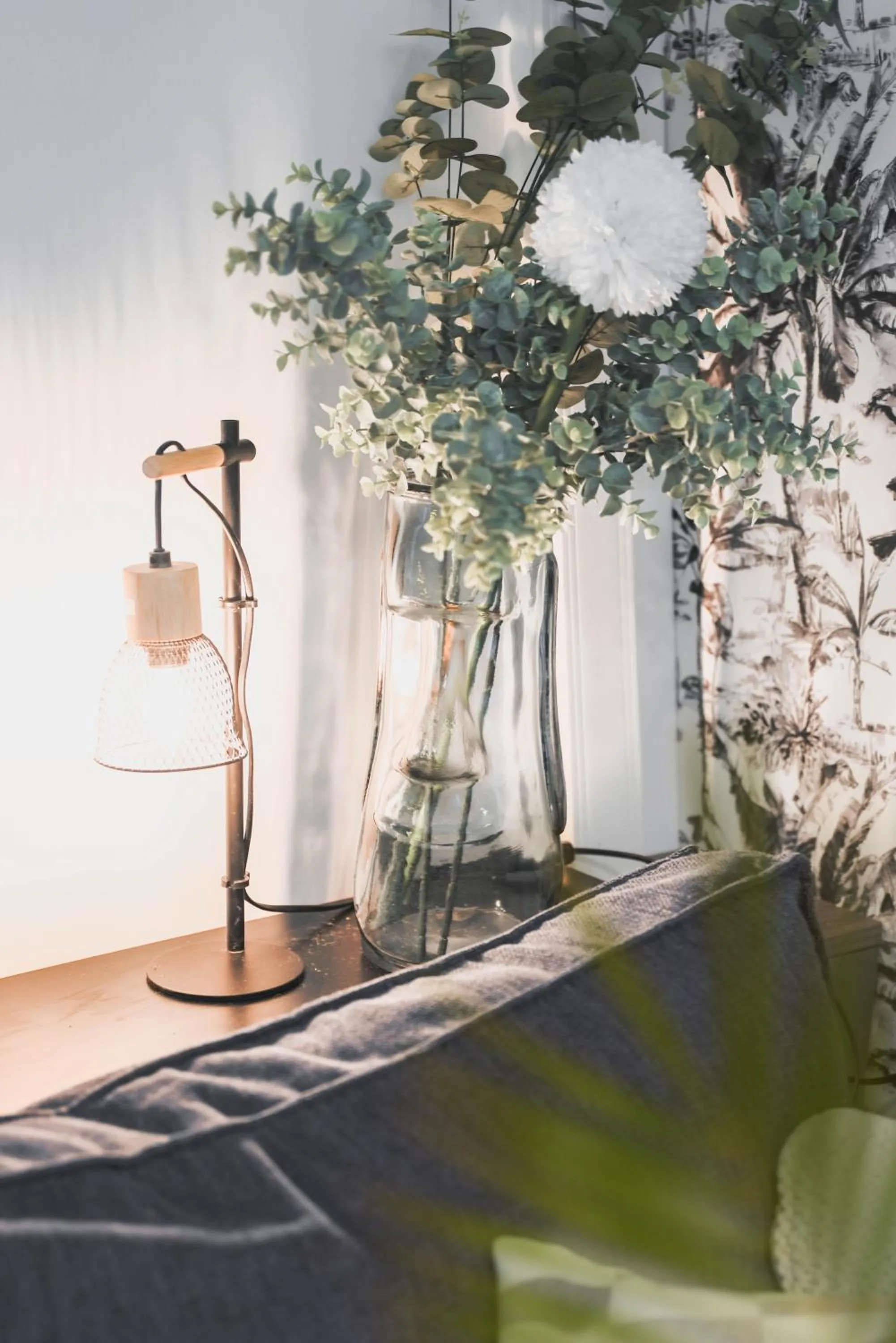 Living room in T3- un Oasis rénové et climatisé au centre de LGM