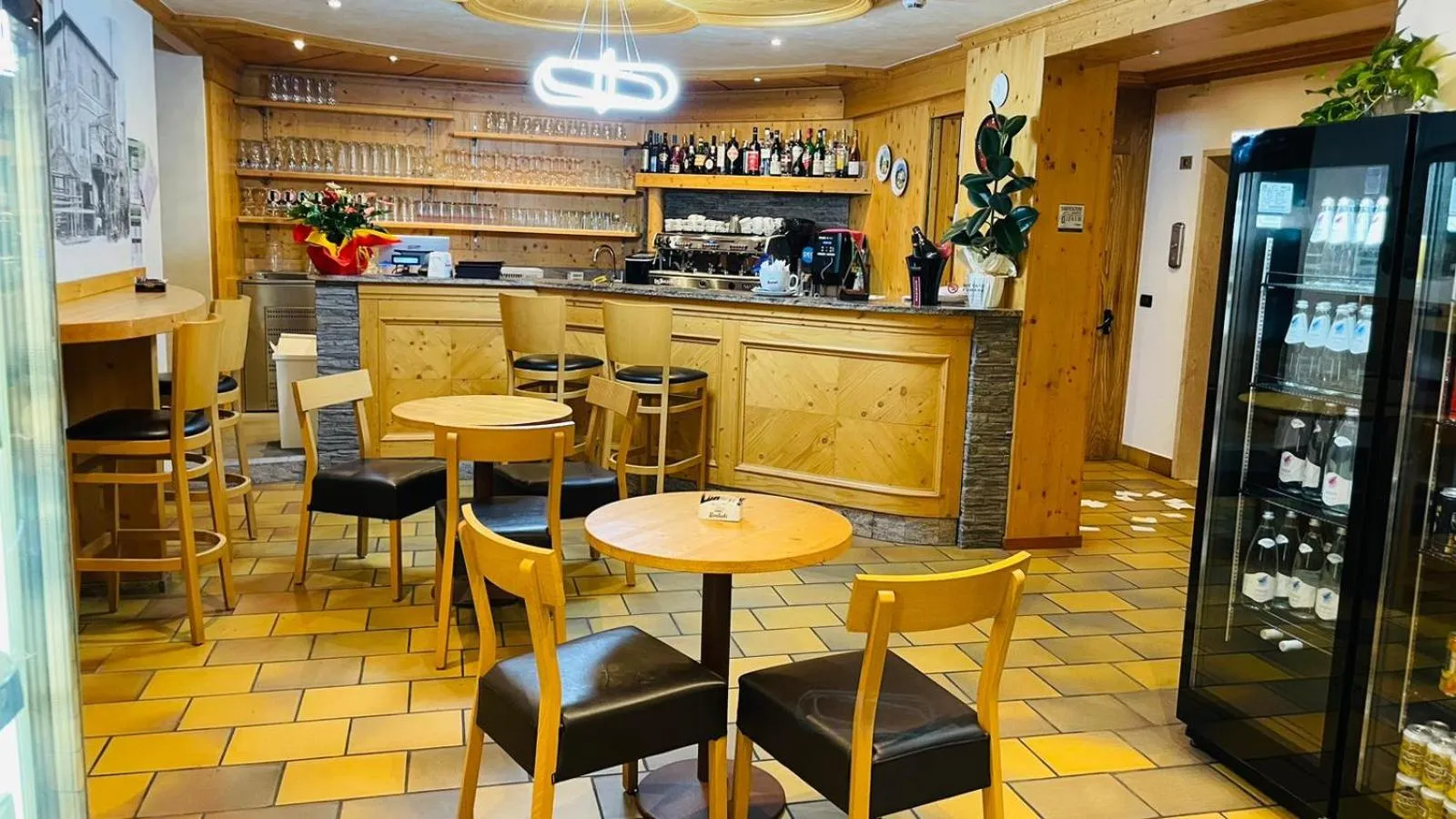 Restaurant/places to eat in VILLA NUOVA