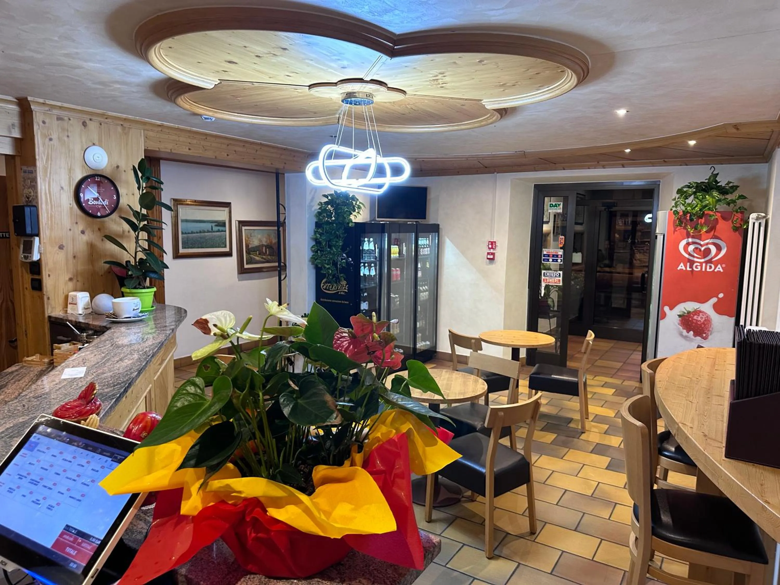 Restaurant/places to eat in VILLA NUOVA