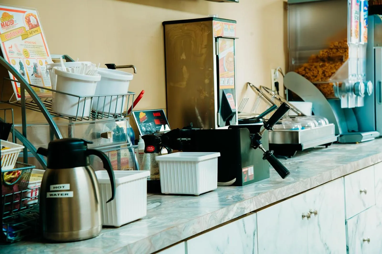 Country Garden & Suites