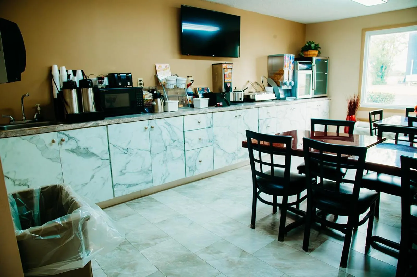 Country Garden & Suites