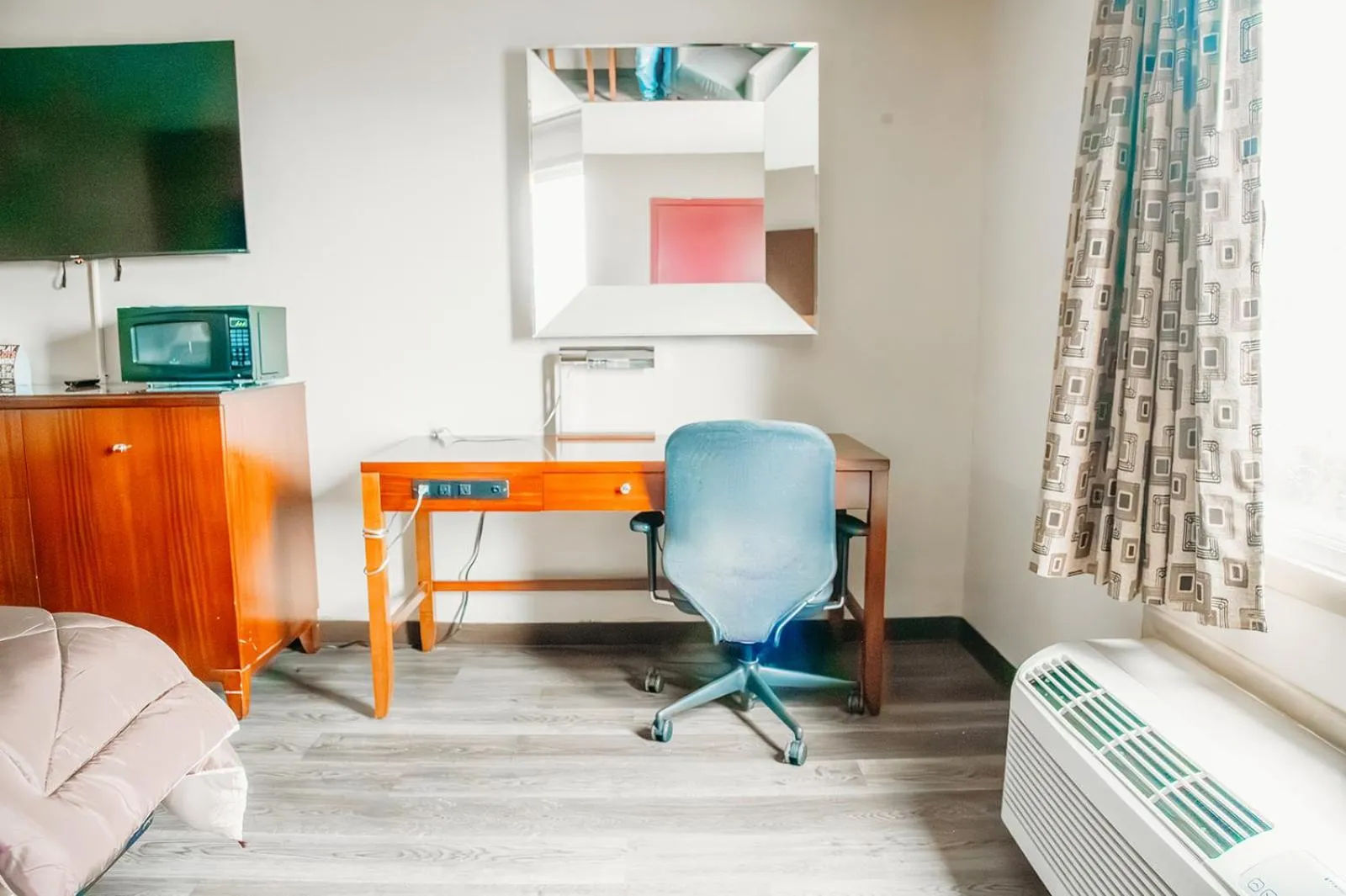 Country Garden & Suites