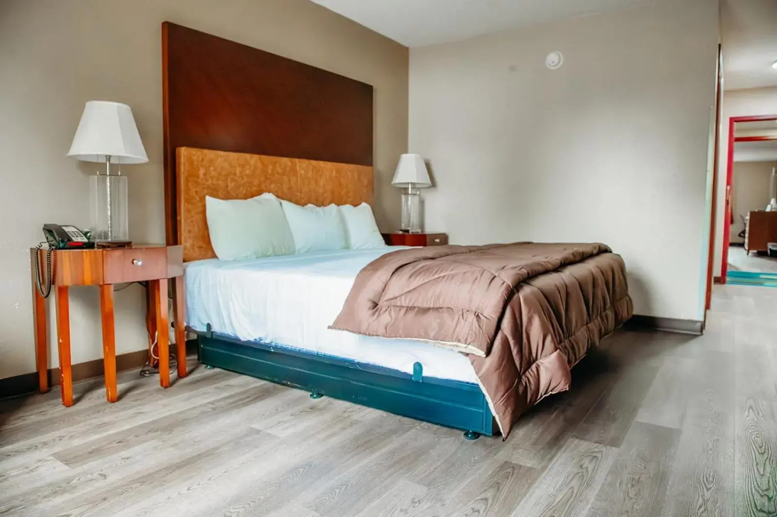 1 KING BED ACCESSIBLE SUITE NONSMOKING in Country Garden & Suites 1 KING BED ACCESSIBLE SUITE NONSMOKING in Country Garden & Suites