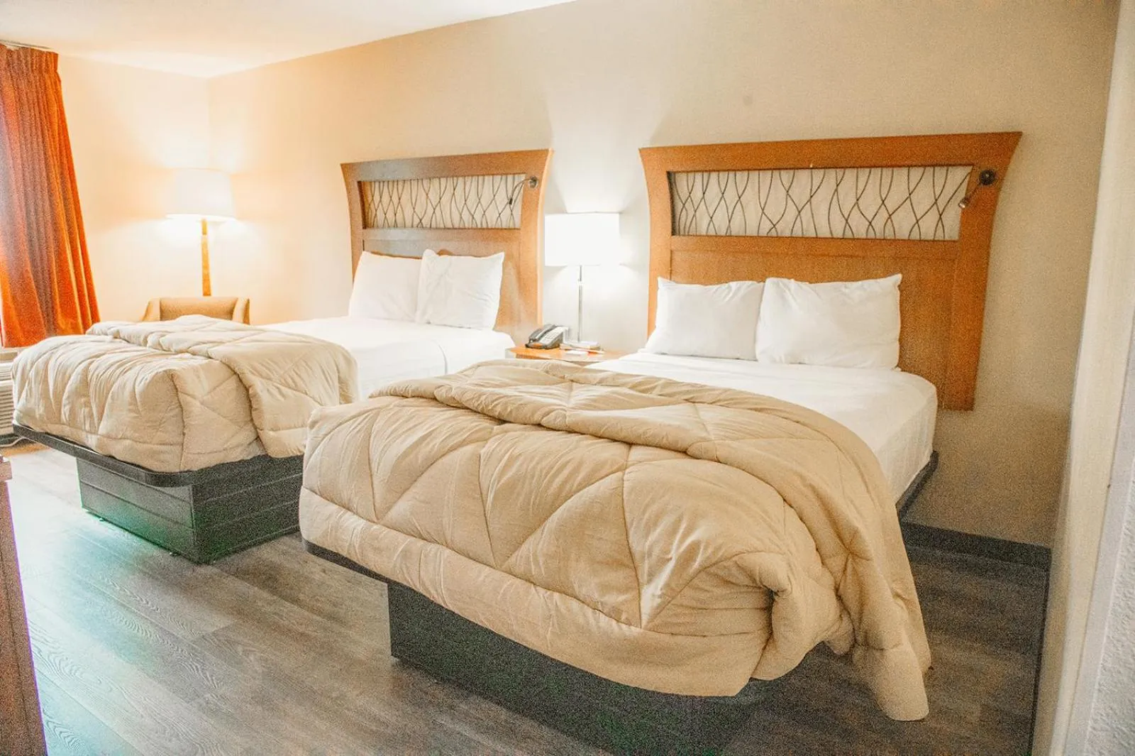 Bed in Country Garden & Suites