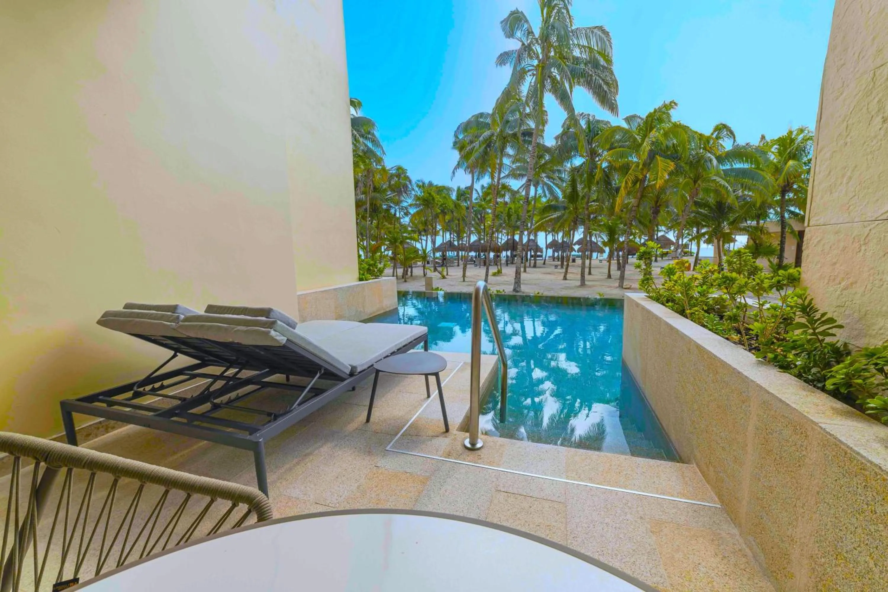 Swimming pool in Family Selection at Grand Palladium Kantenah Resort & Spa - All Inclusive